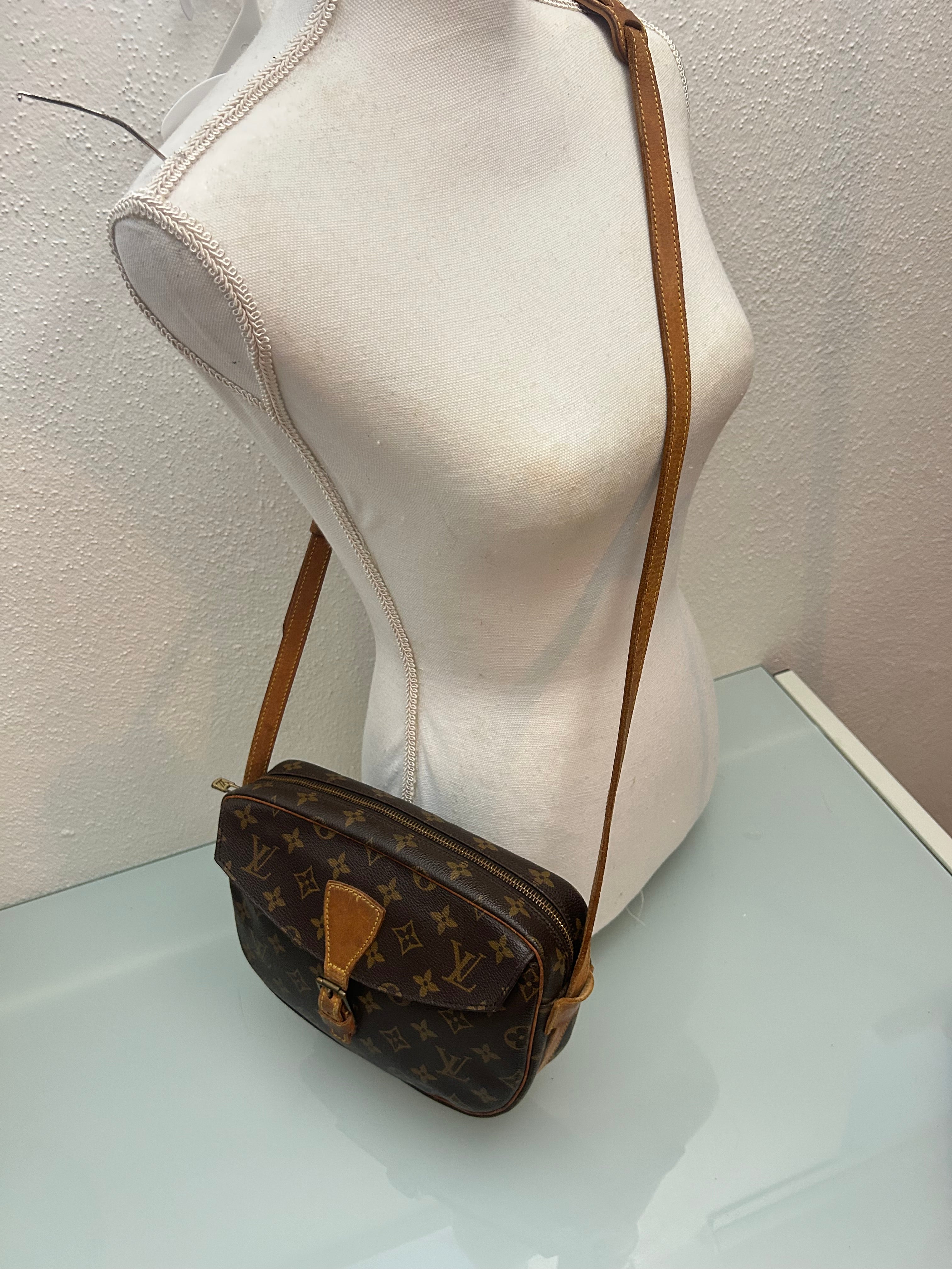 Louis Vuitton Jeune Fille