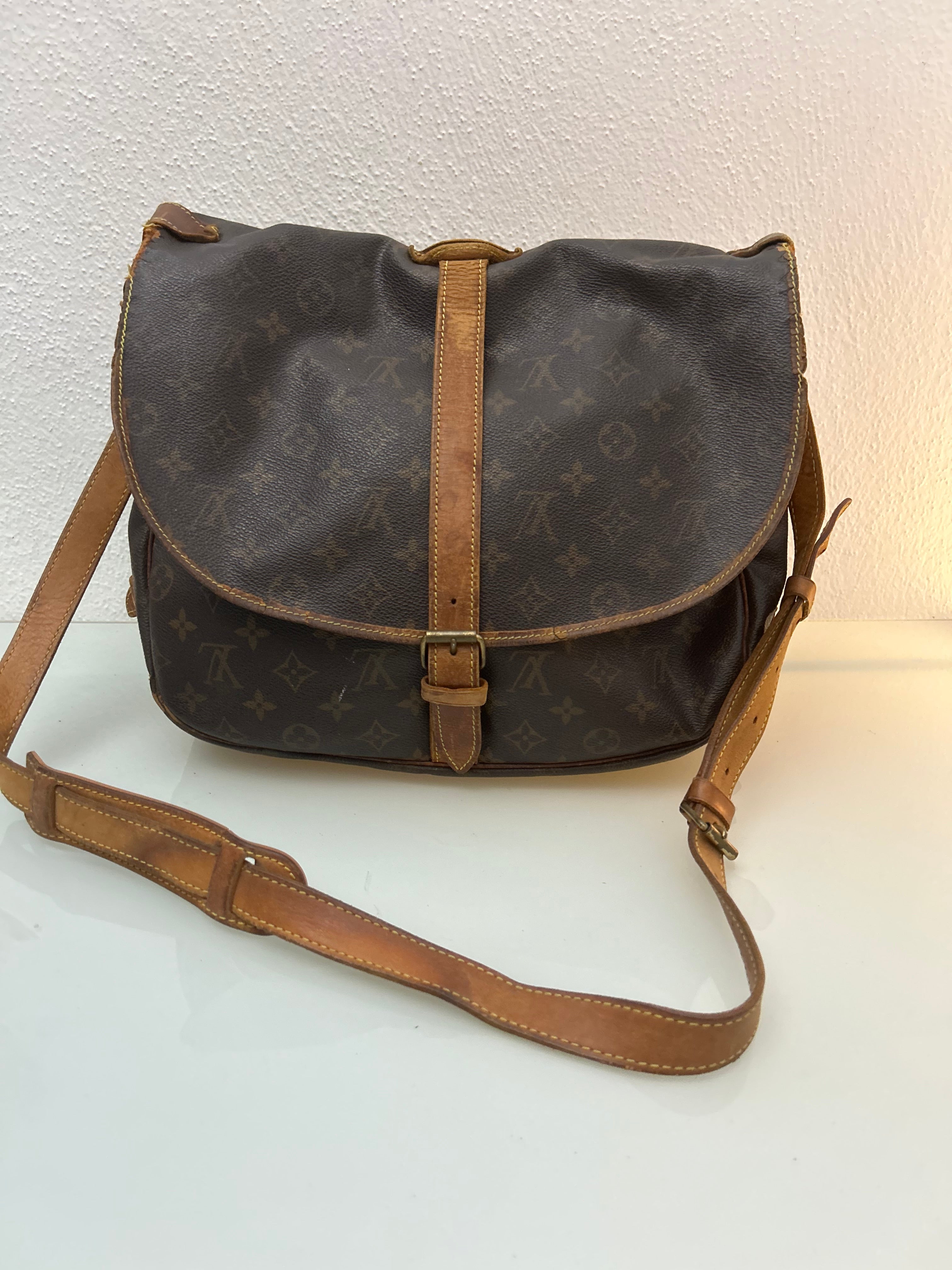 Louis Vuitton Saumur