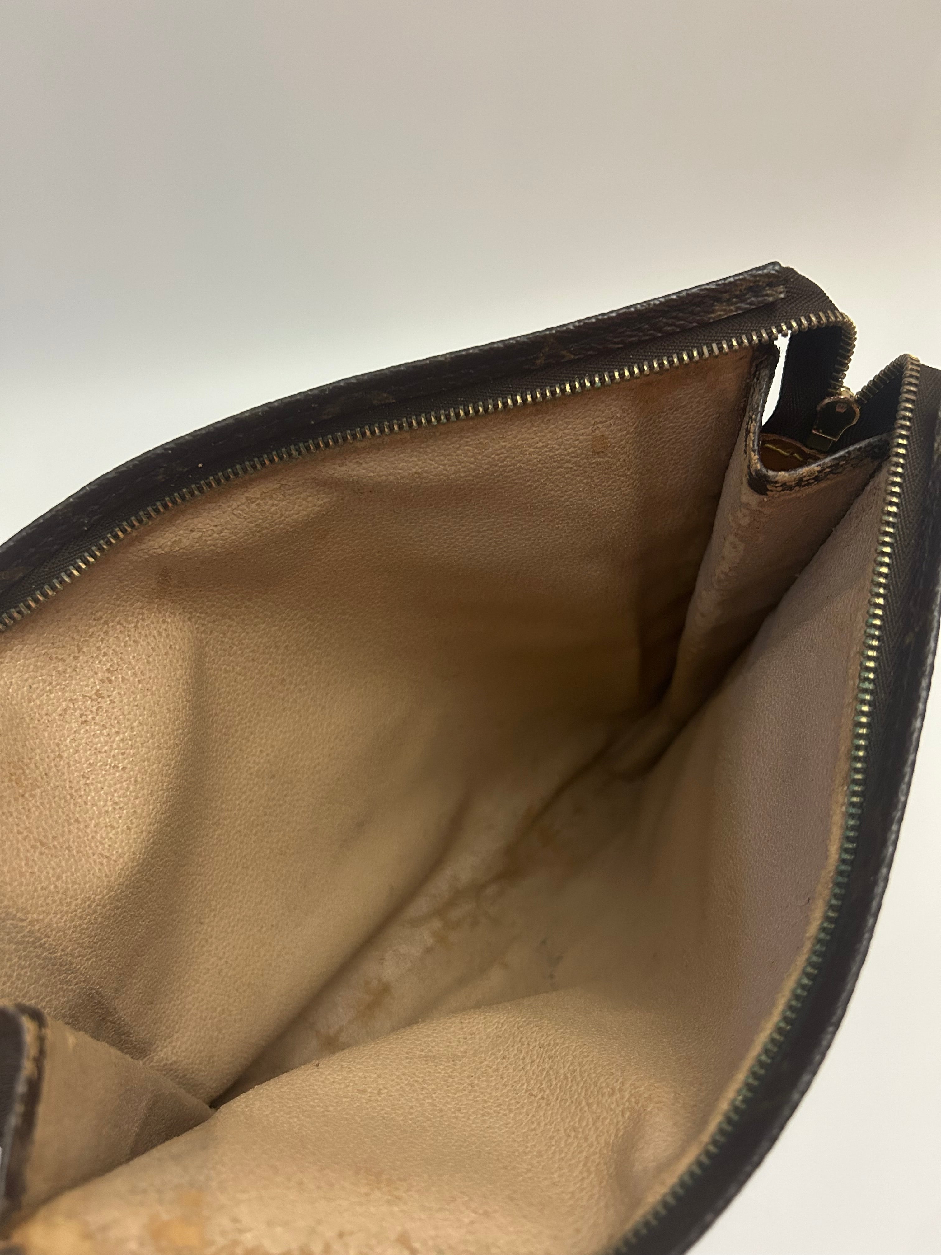 Louis Vuitton Clutch