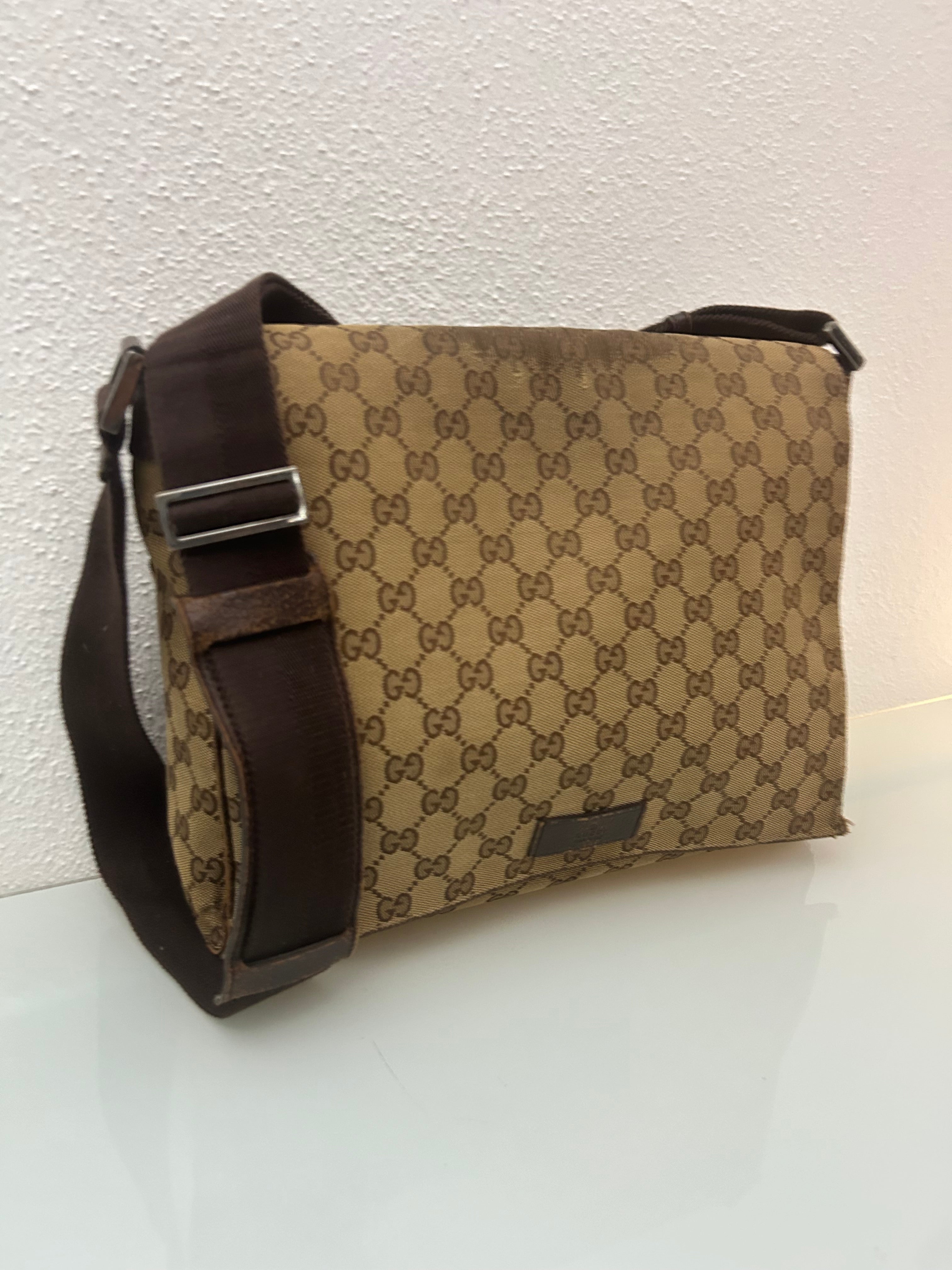 Gucci Messenger
