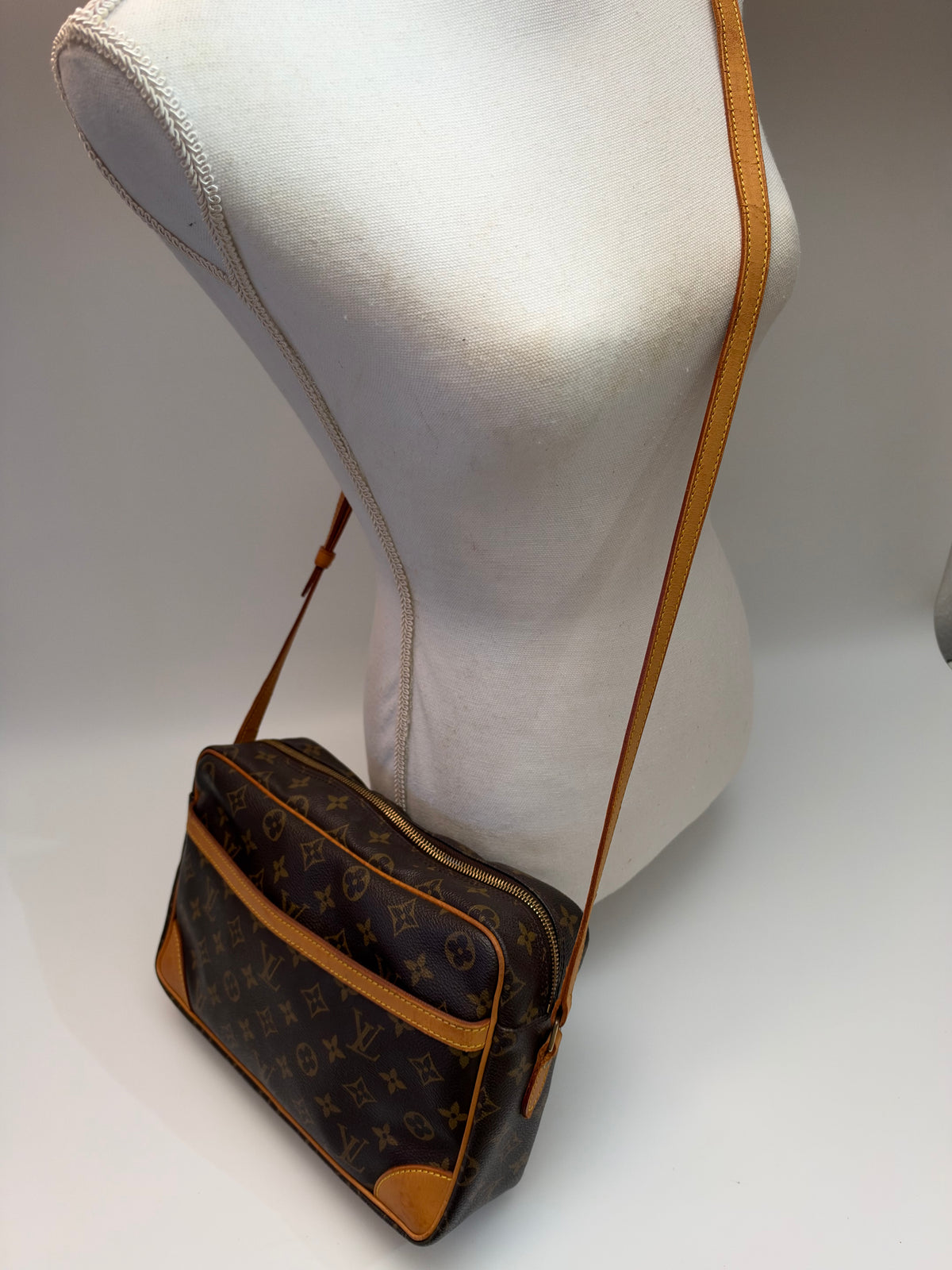Louis Vuitton Trocadéro 30