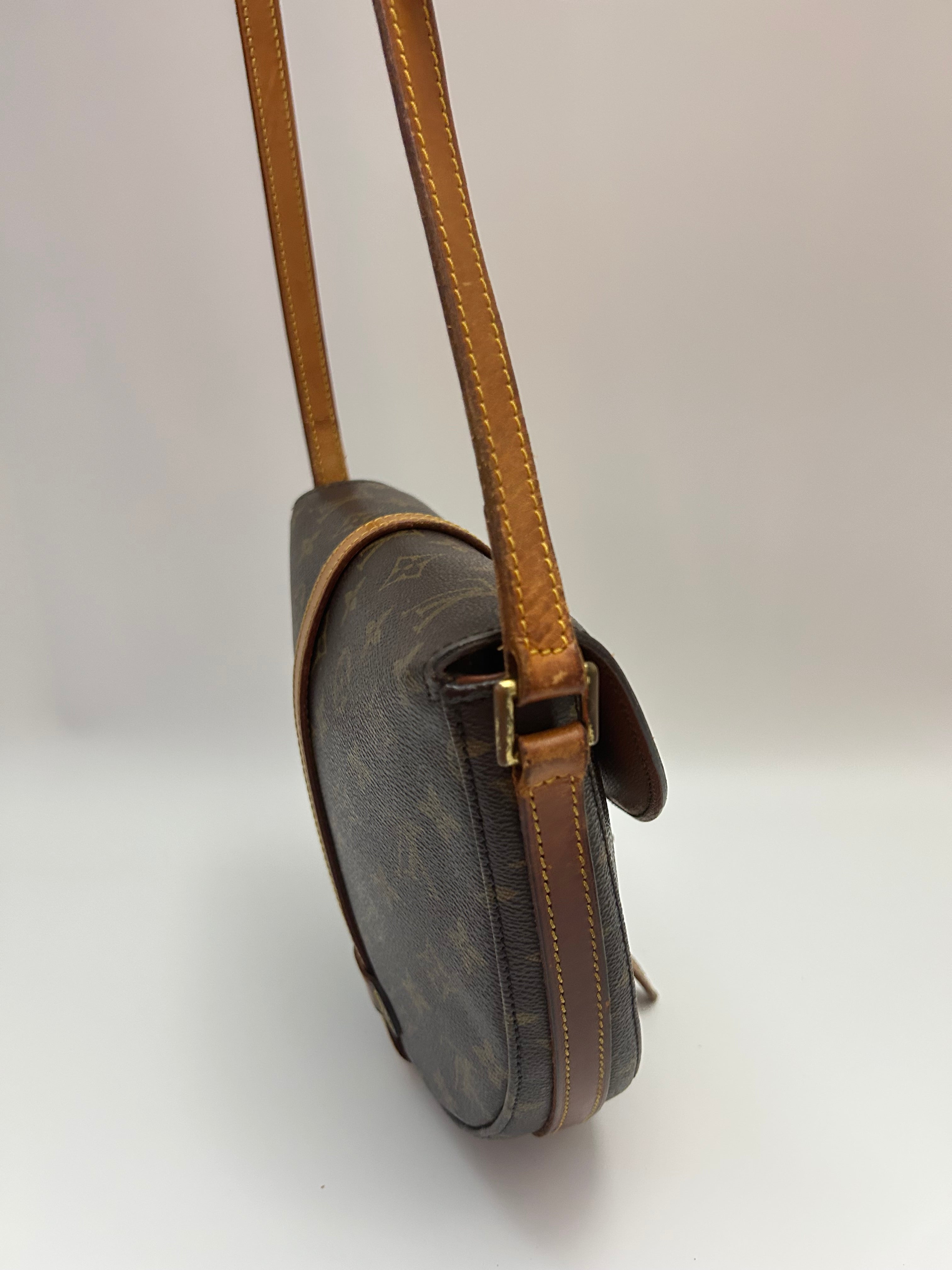 Louis Vuitton Chantilly