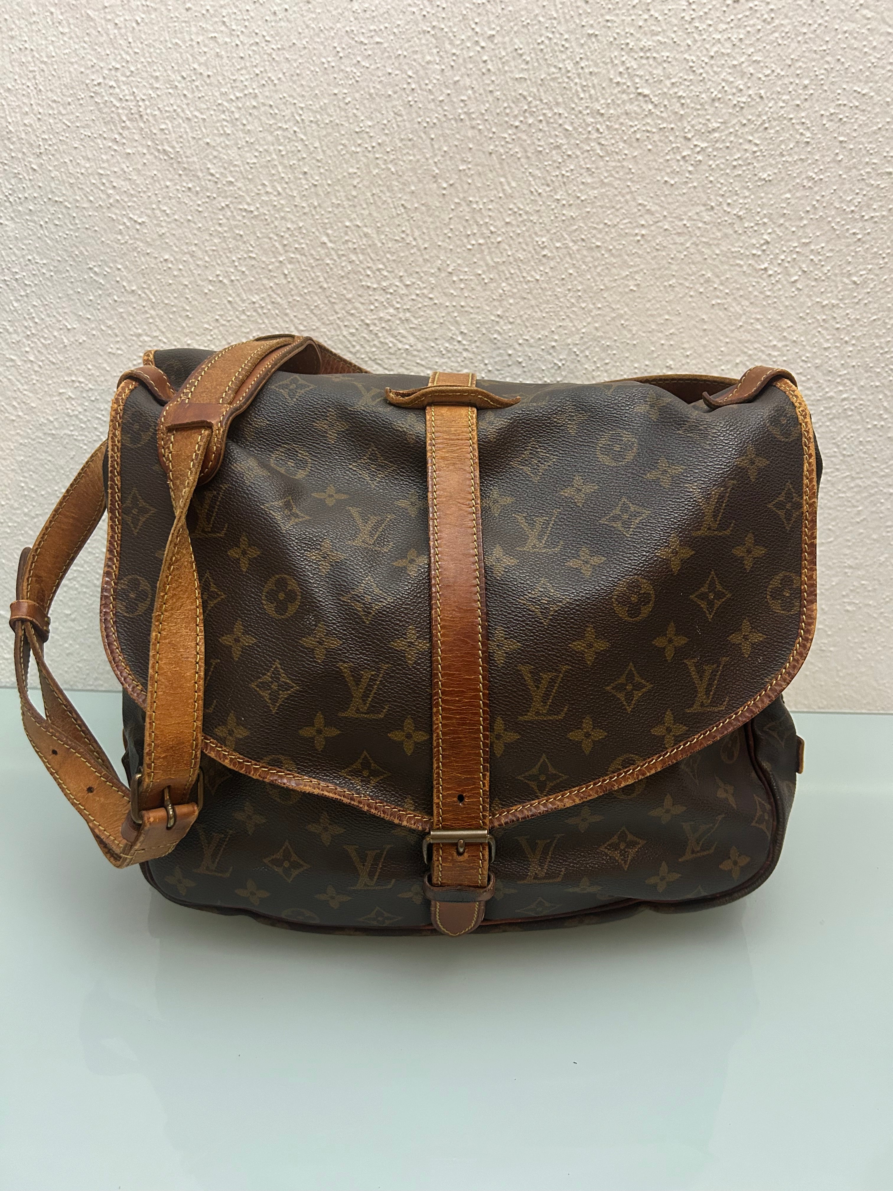Louis Vuitton Saumur