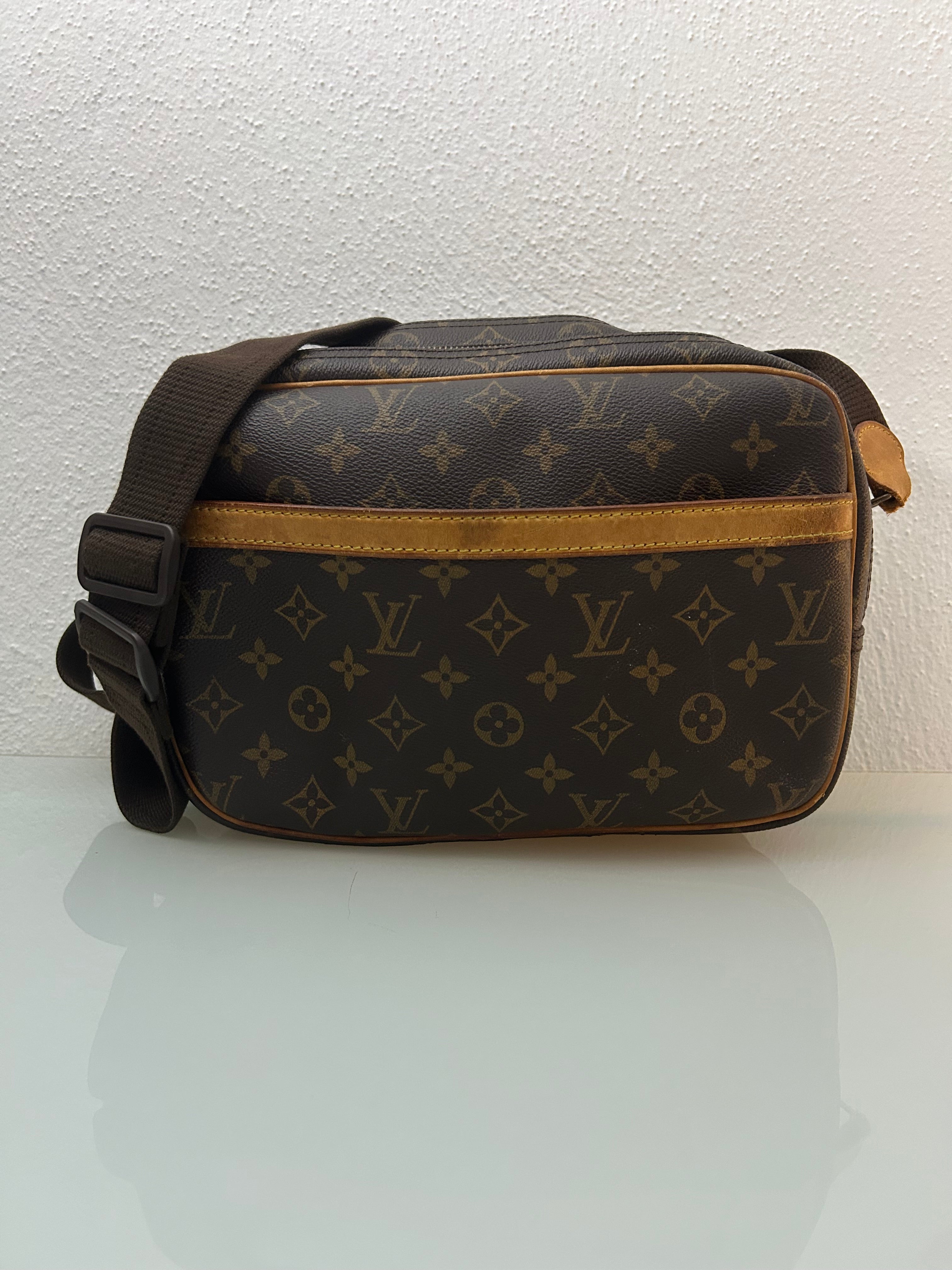 Louis Vuitton Reporter