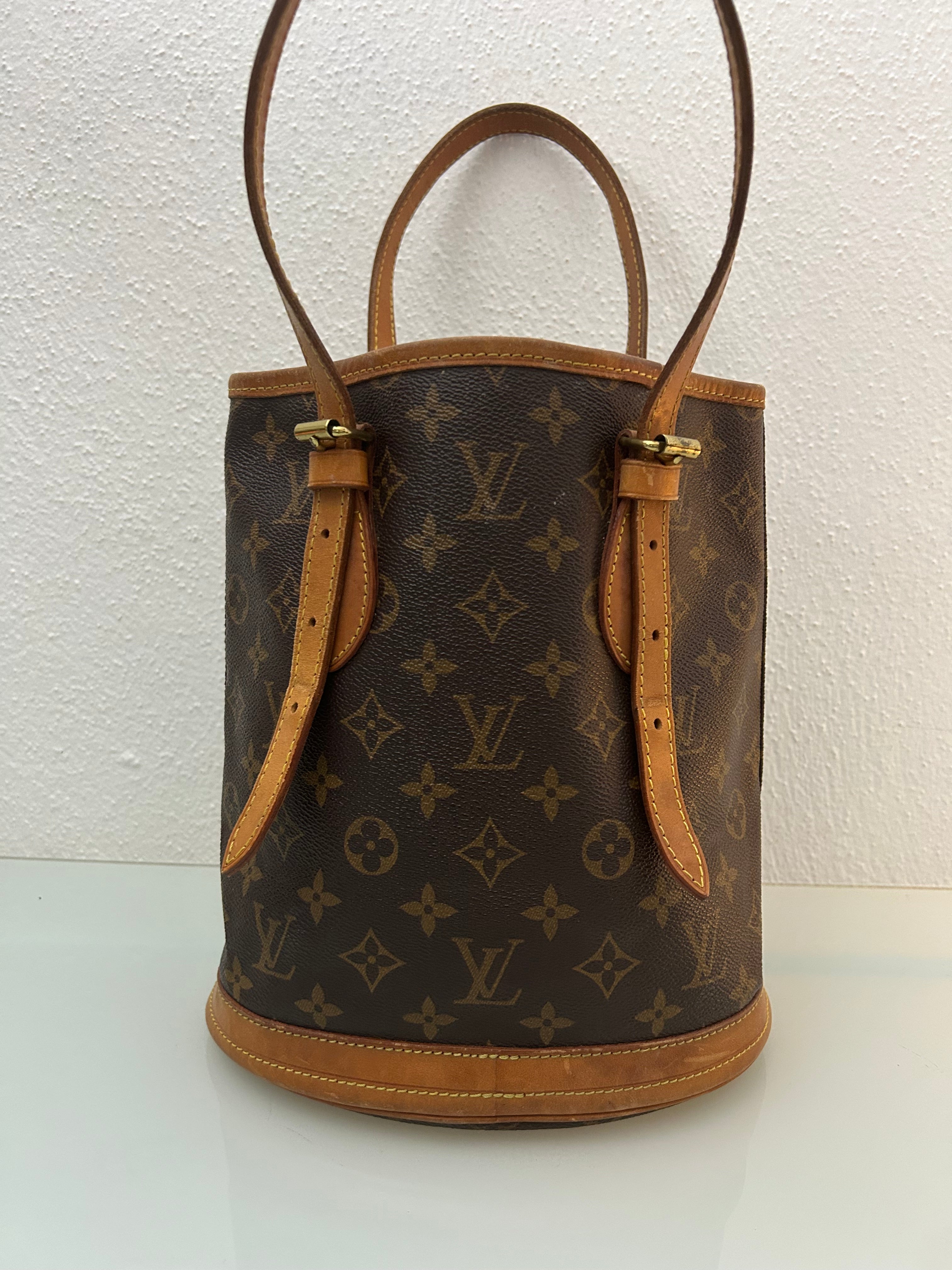 Louis Vuitton Marais