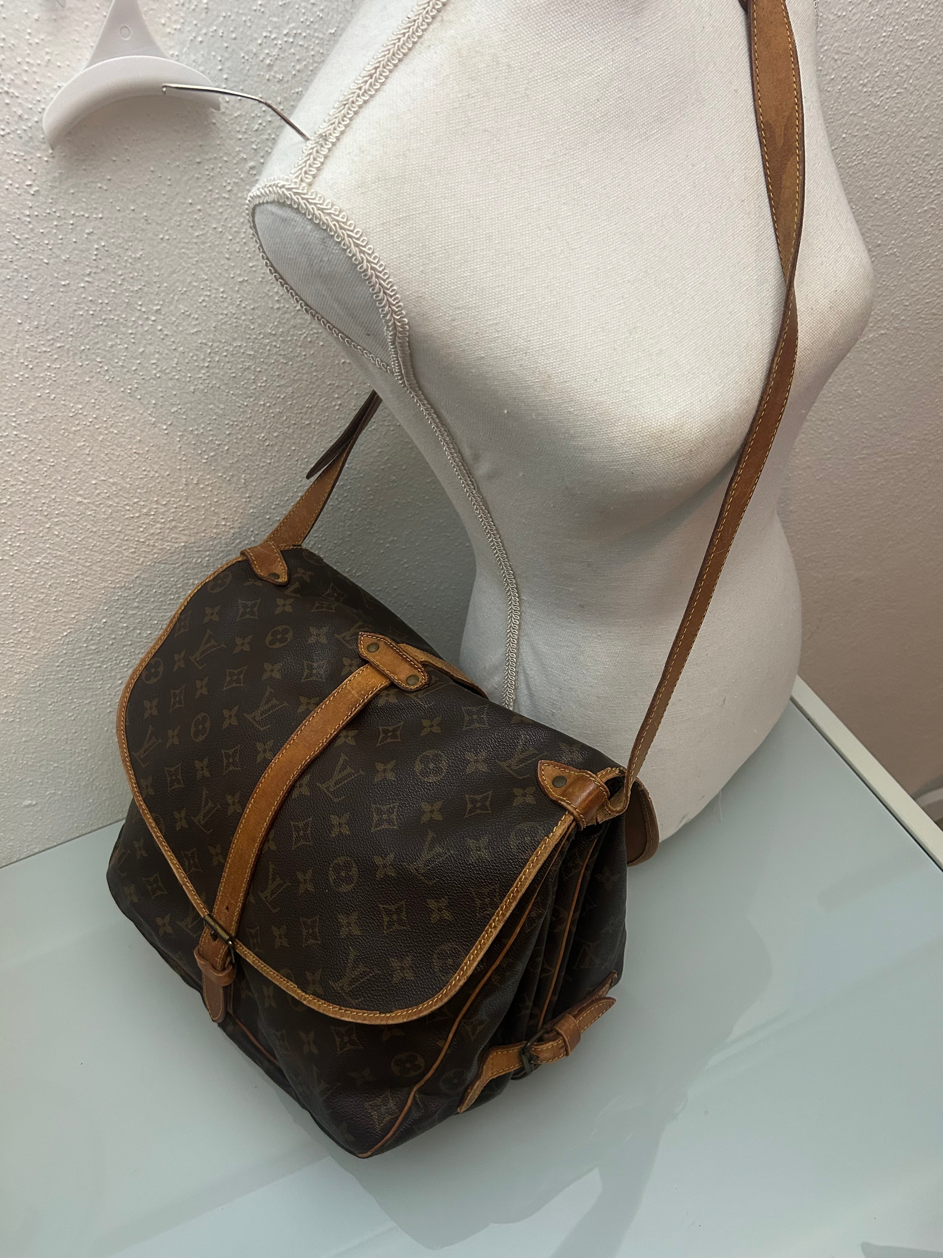 Louis Vuitton Saumur
