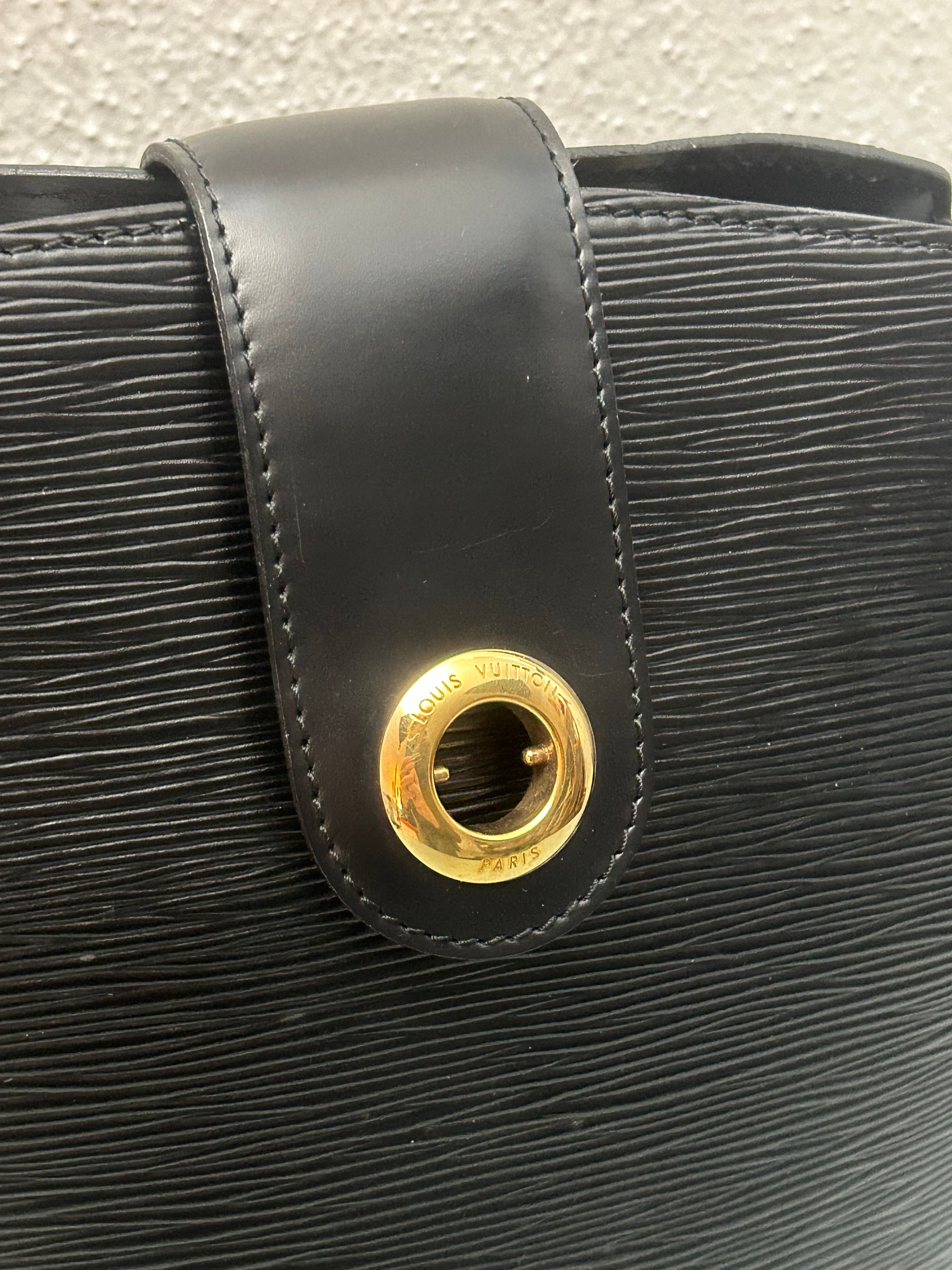 Louis Vuitton Epi Bucket
