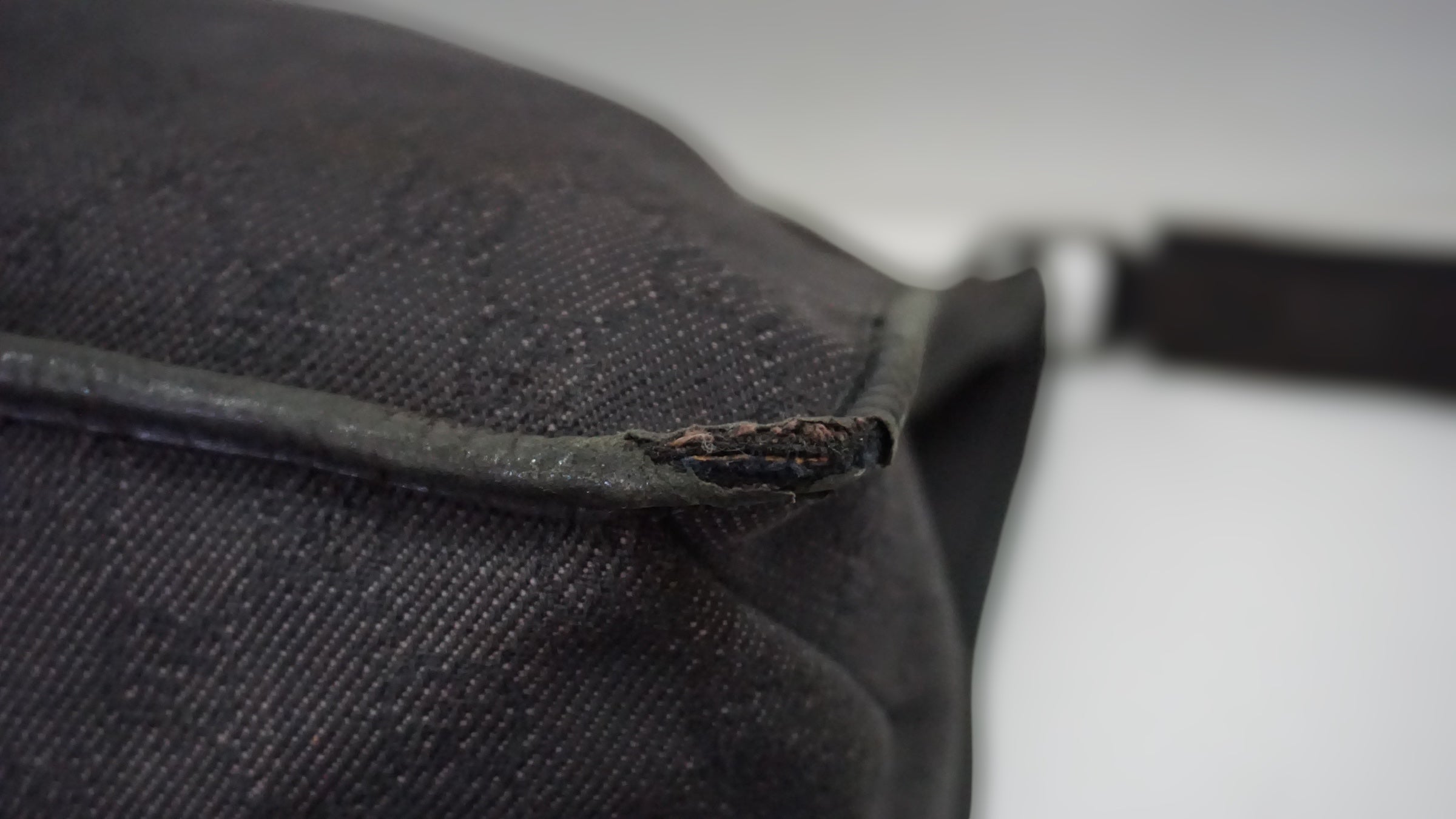 Gucci Messenger