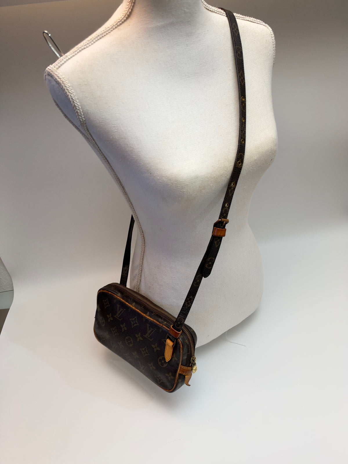Louis Vuitton Pochette Marly Bandoulière