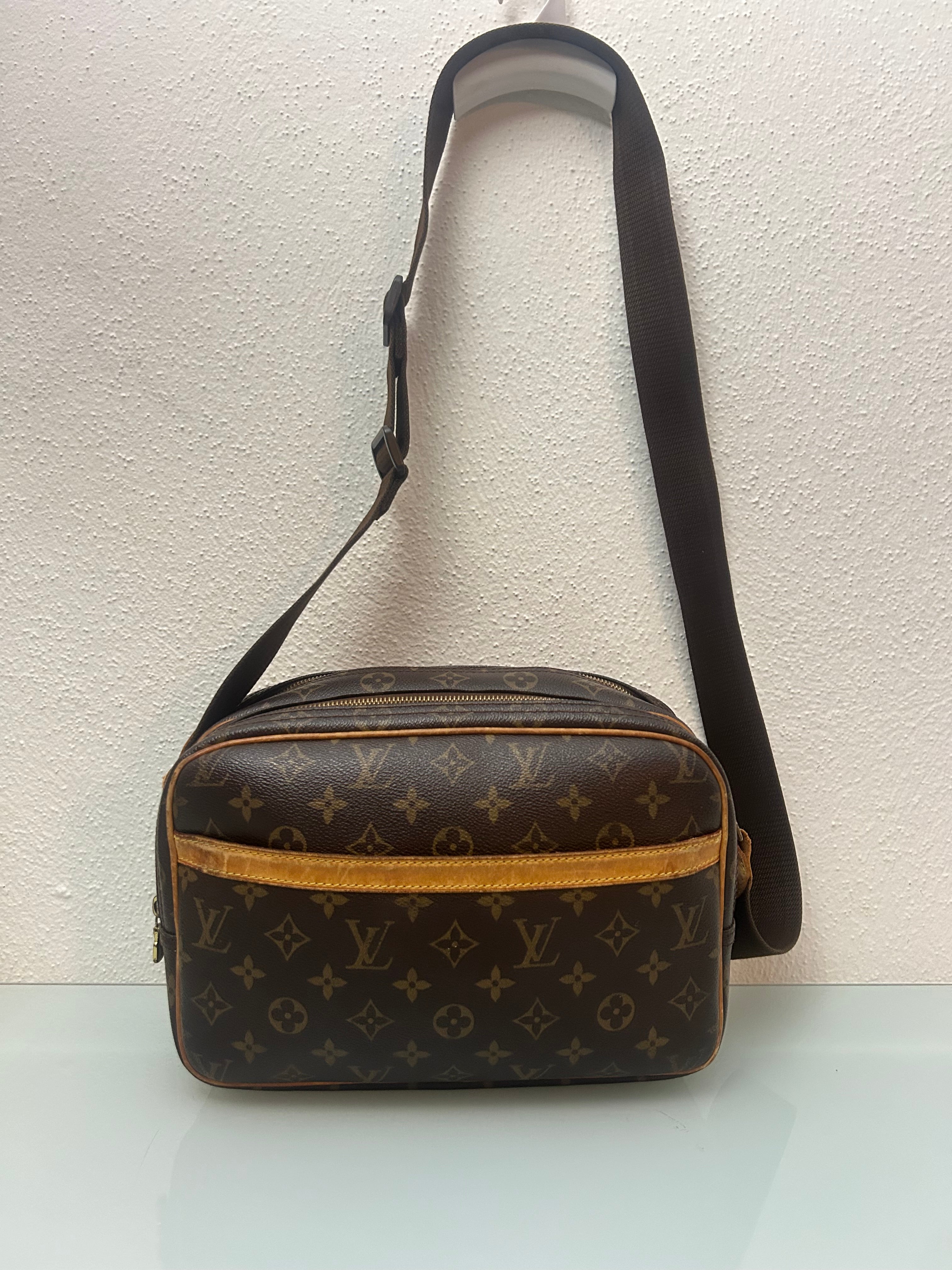 Louis Vuitton Reporter MM