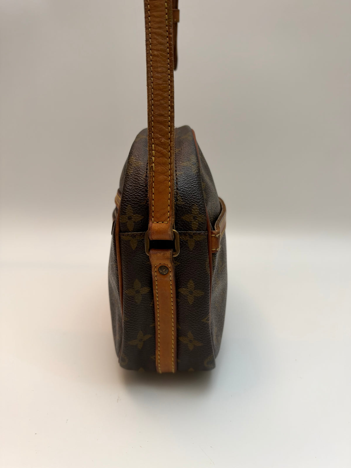 Louis Vuitton Senlis
