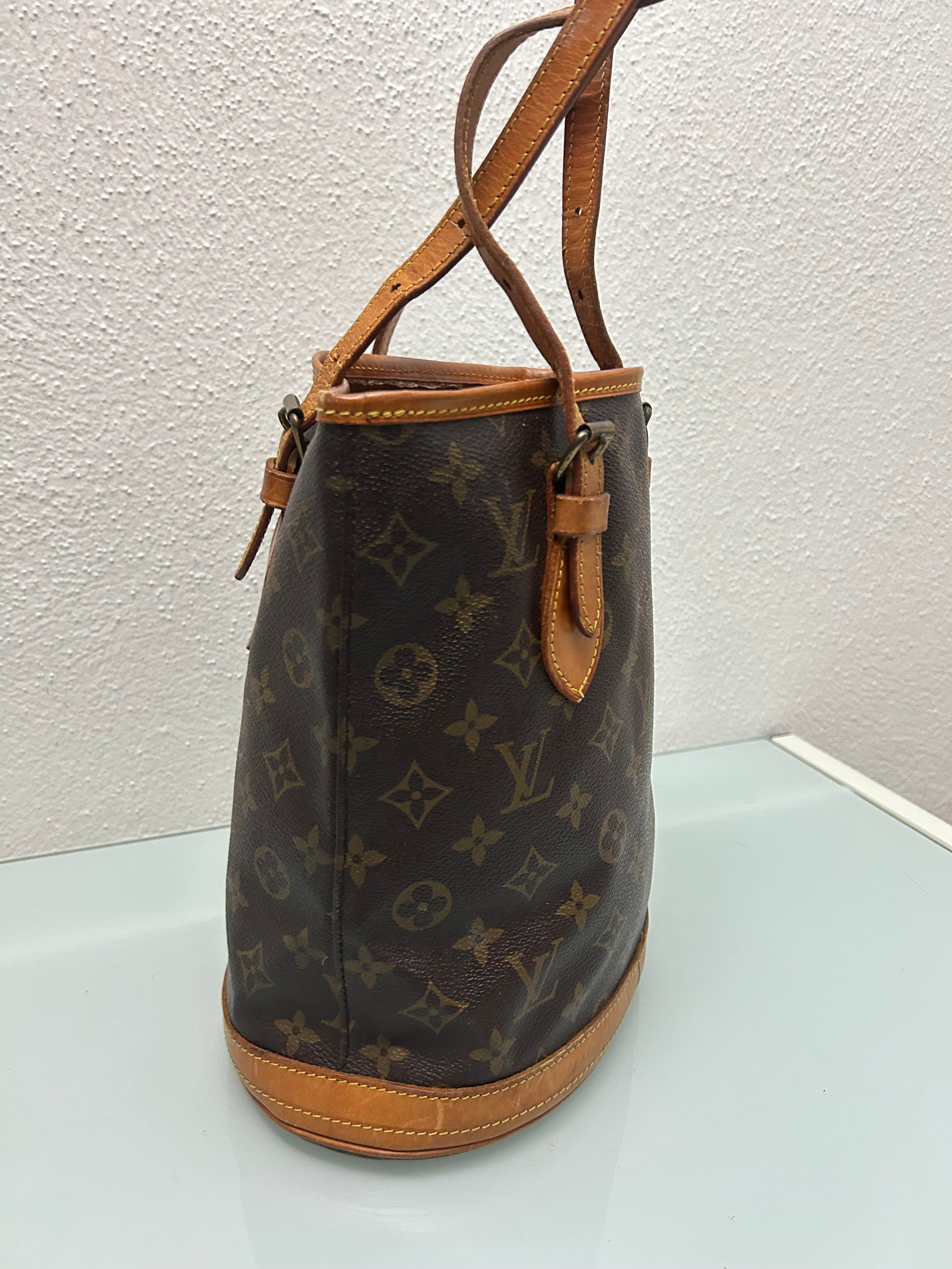 Louis Vuitton Marais