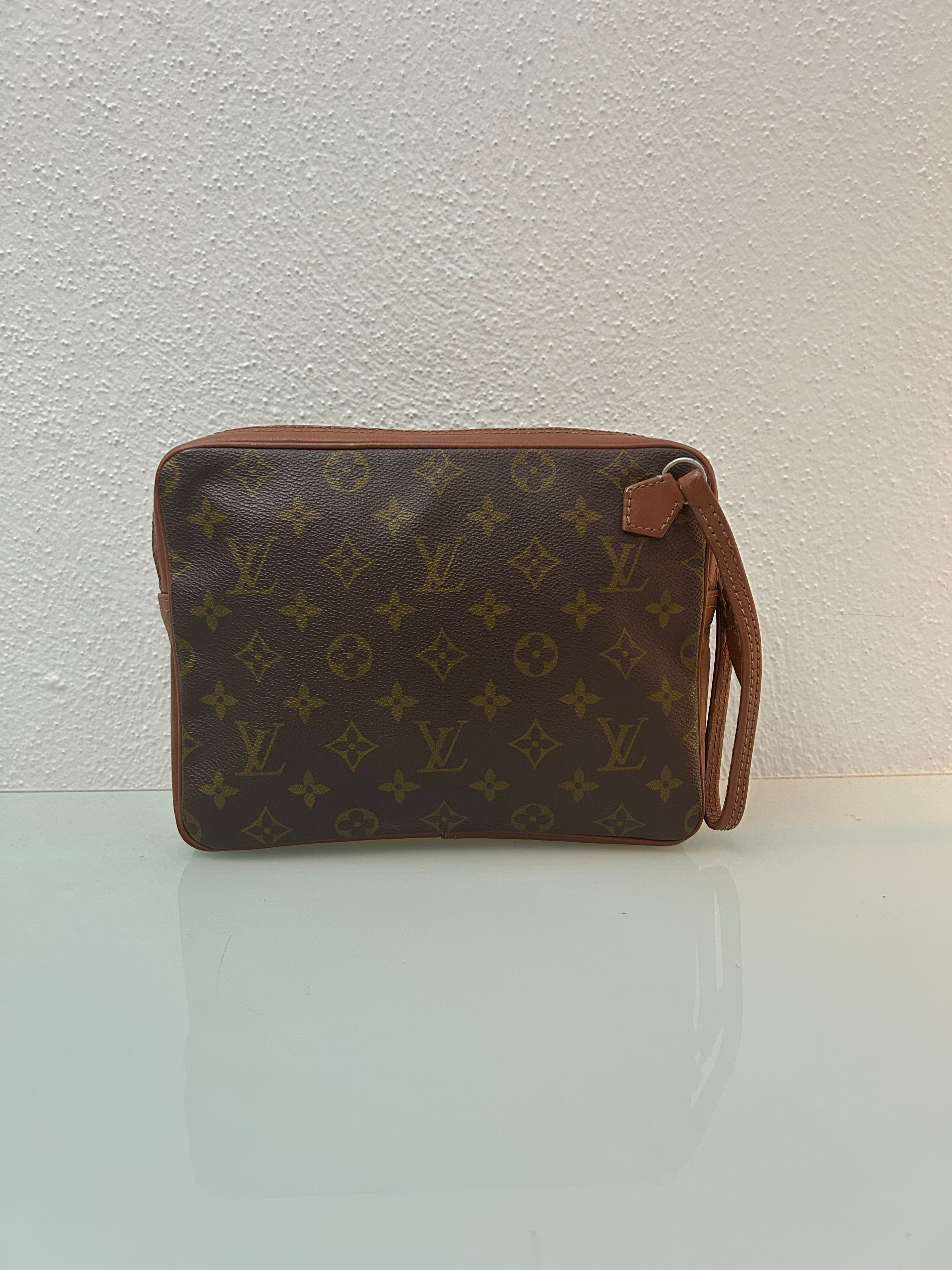 Louis Vuitton Clutch