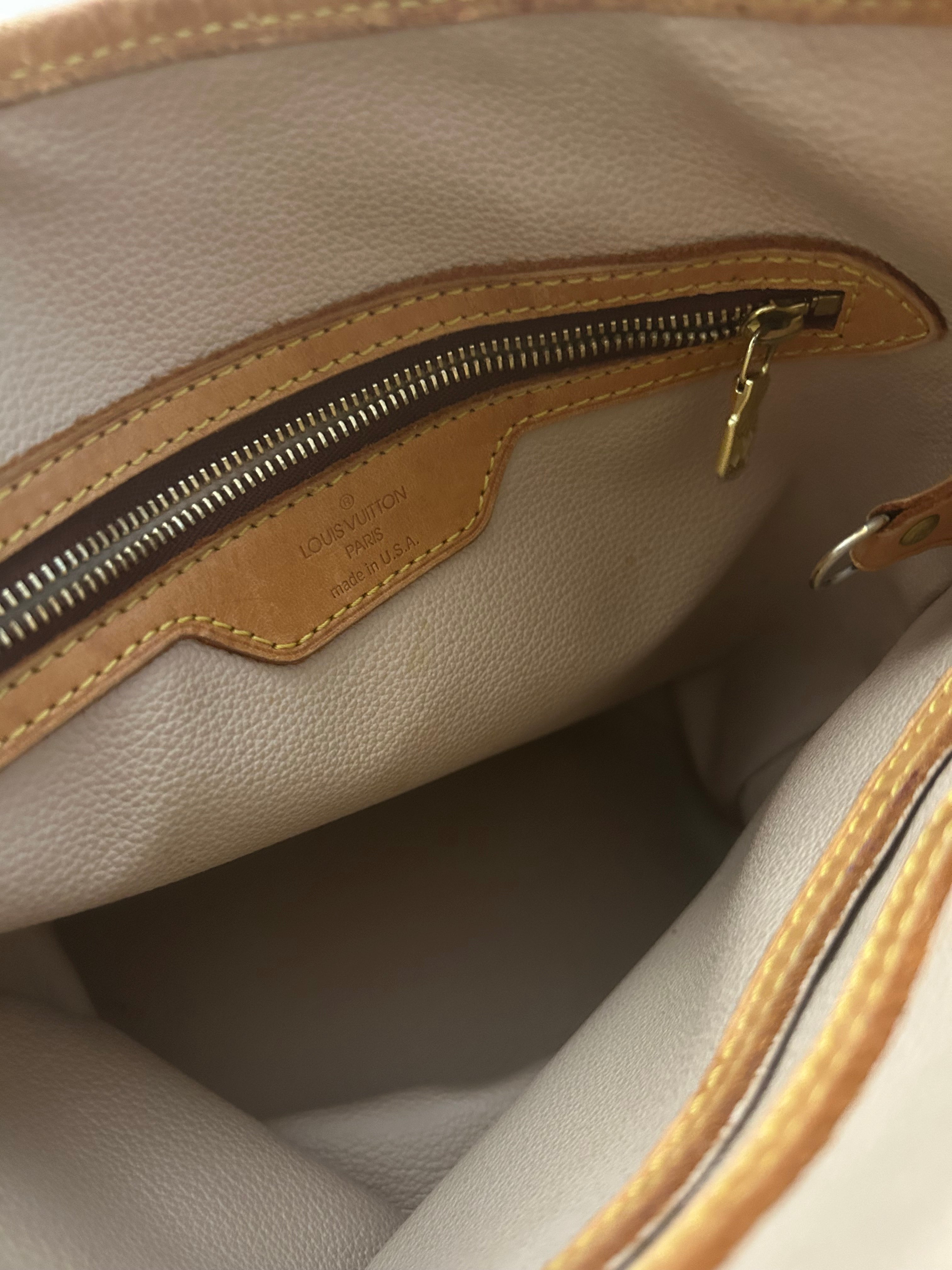 Louis Vuitton Marais