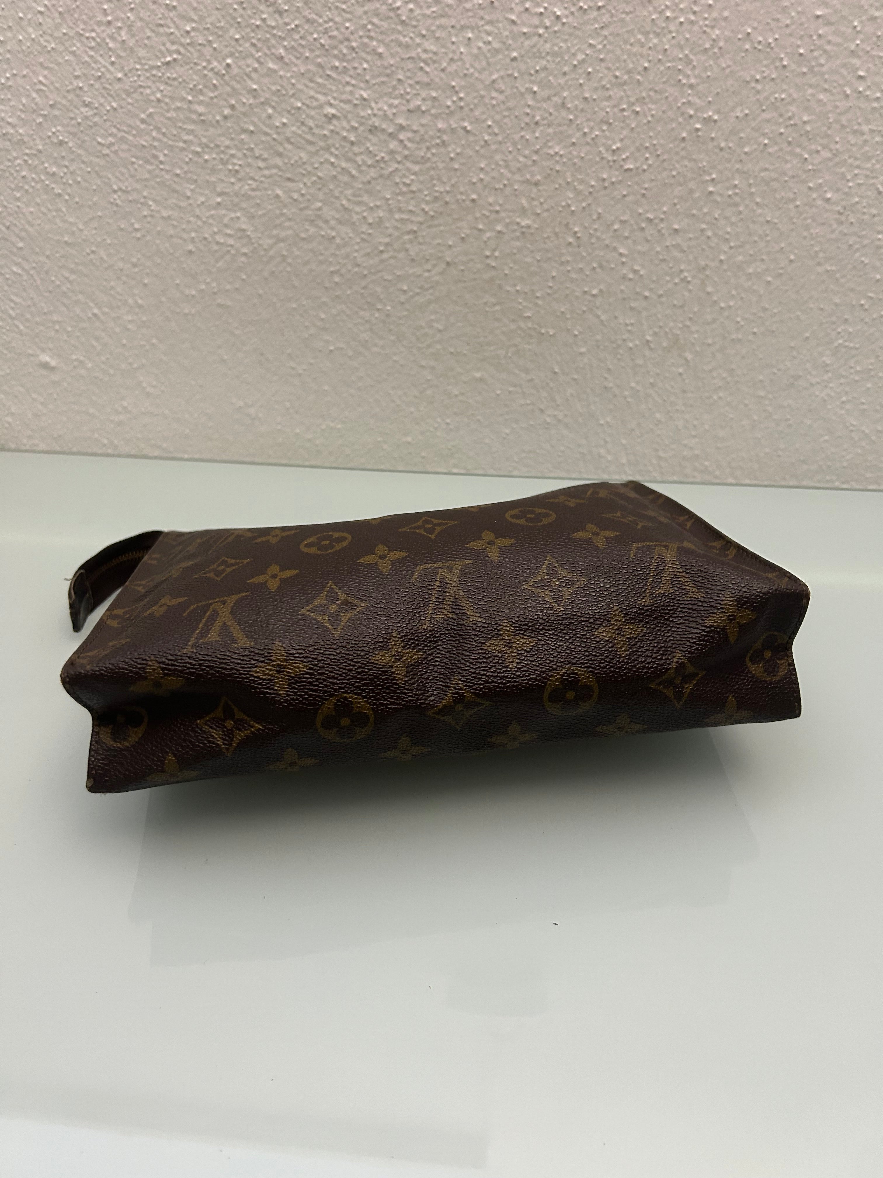 Louis Vuitton Clutch