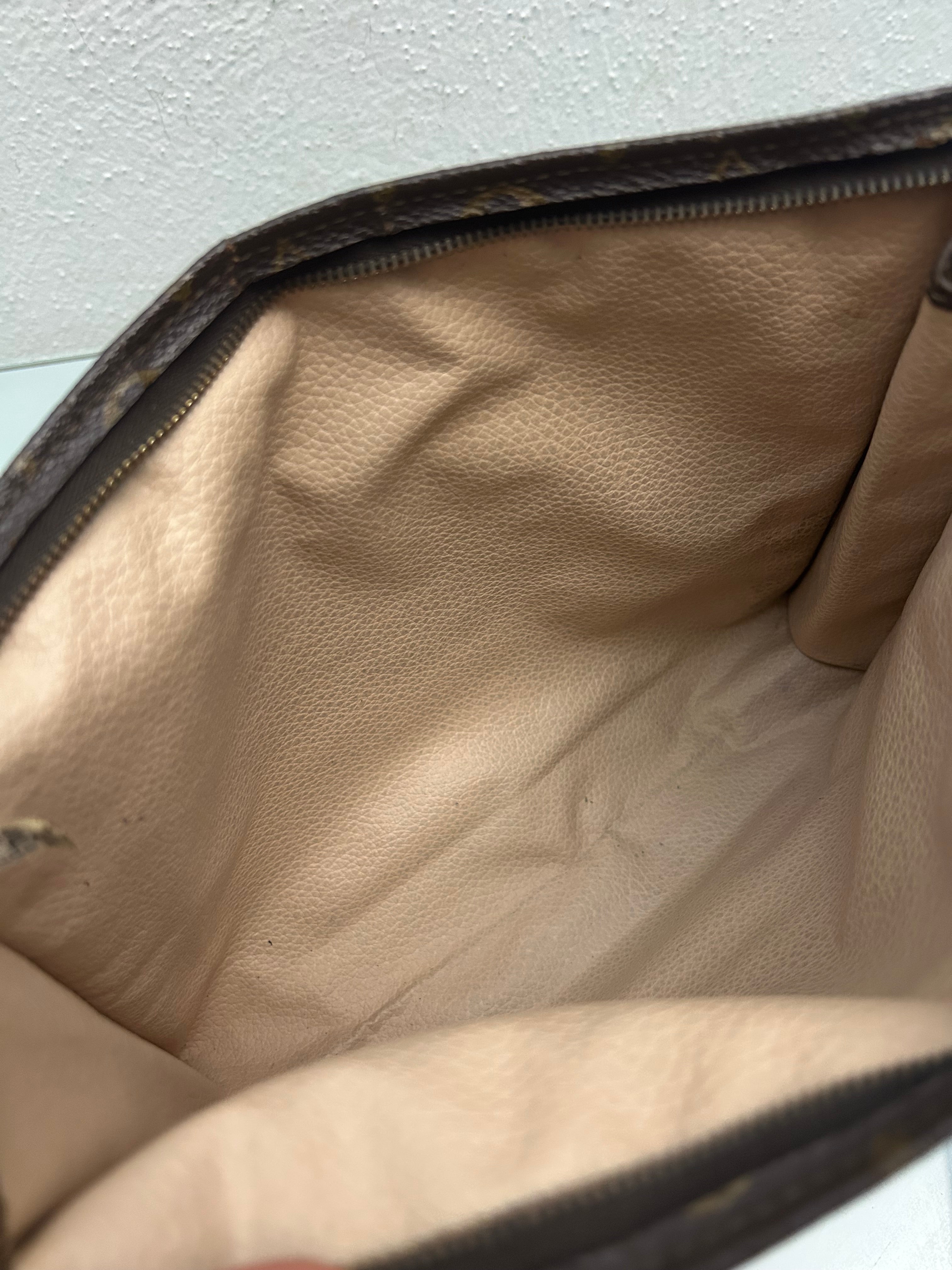 Louis Vuitton Clutch