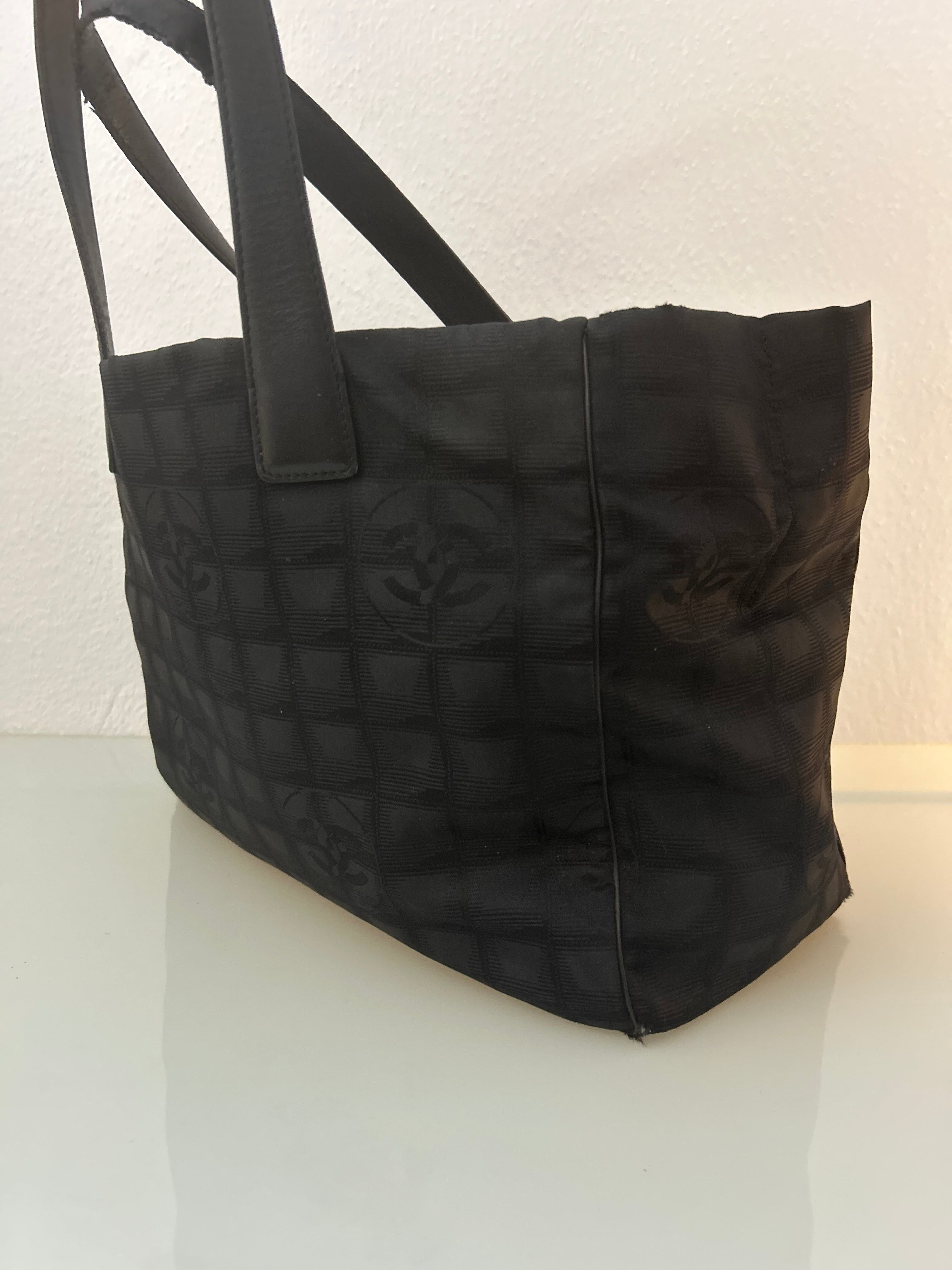 Chanel Shoulder bag