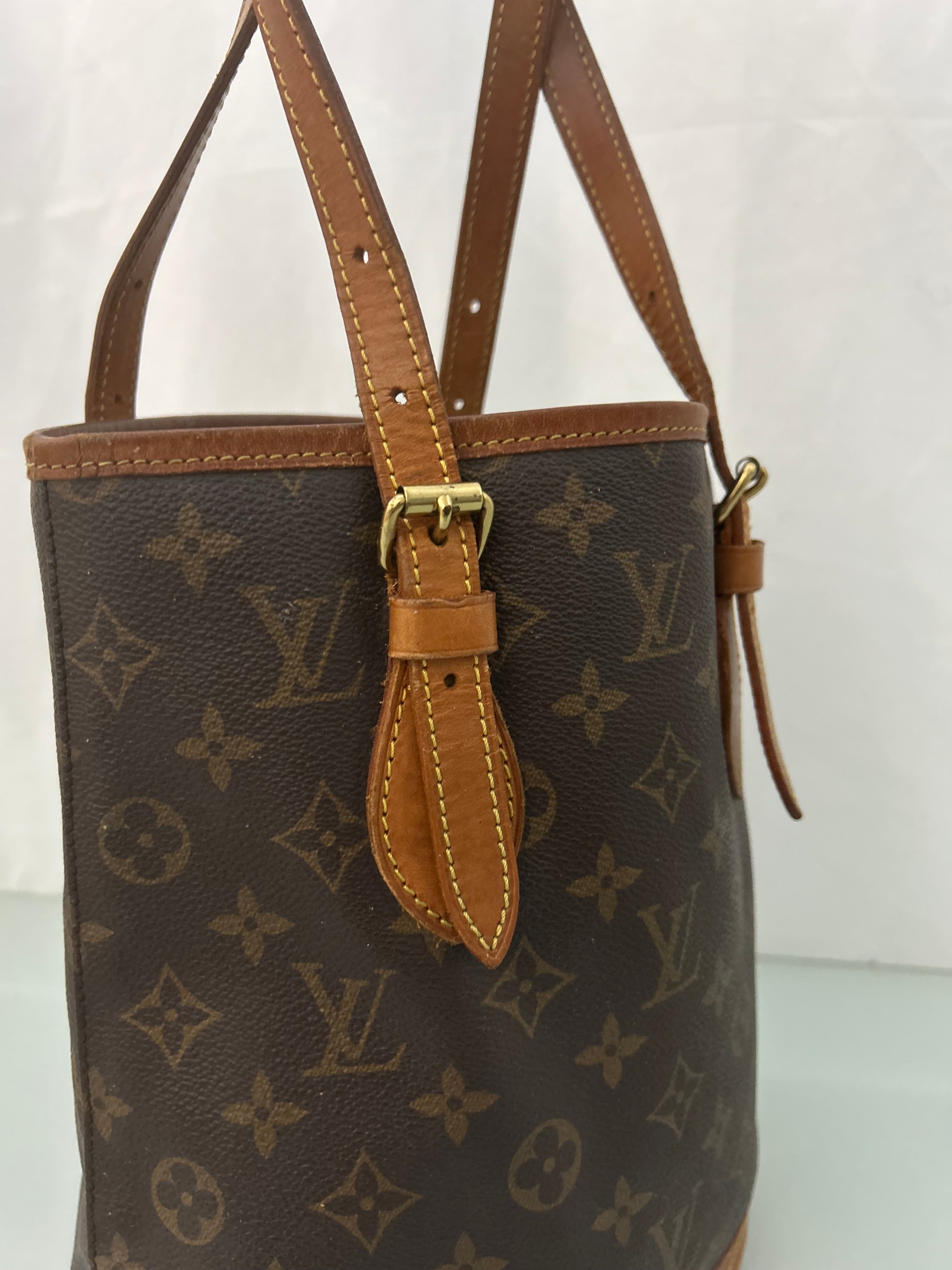 Louis Vuitton Marais Bucket Bag