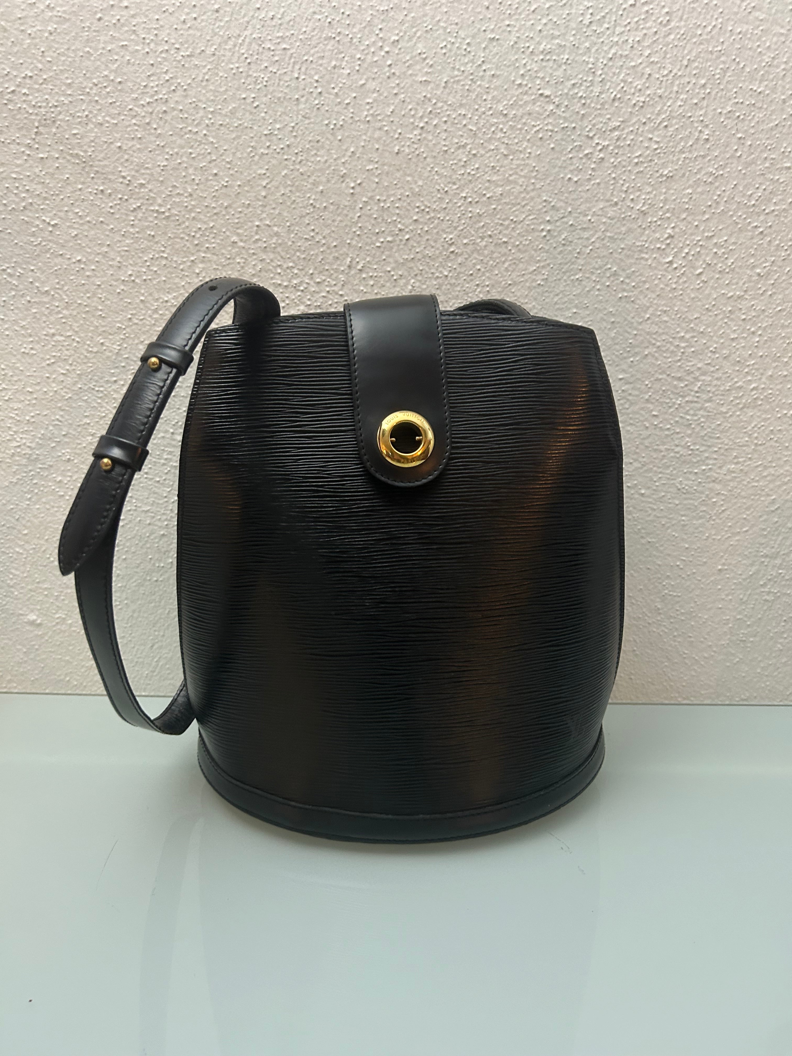 Louis Vuitton Epi Bucket