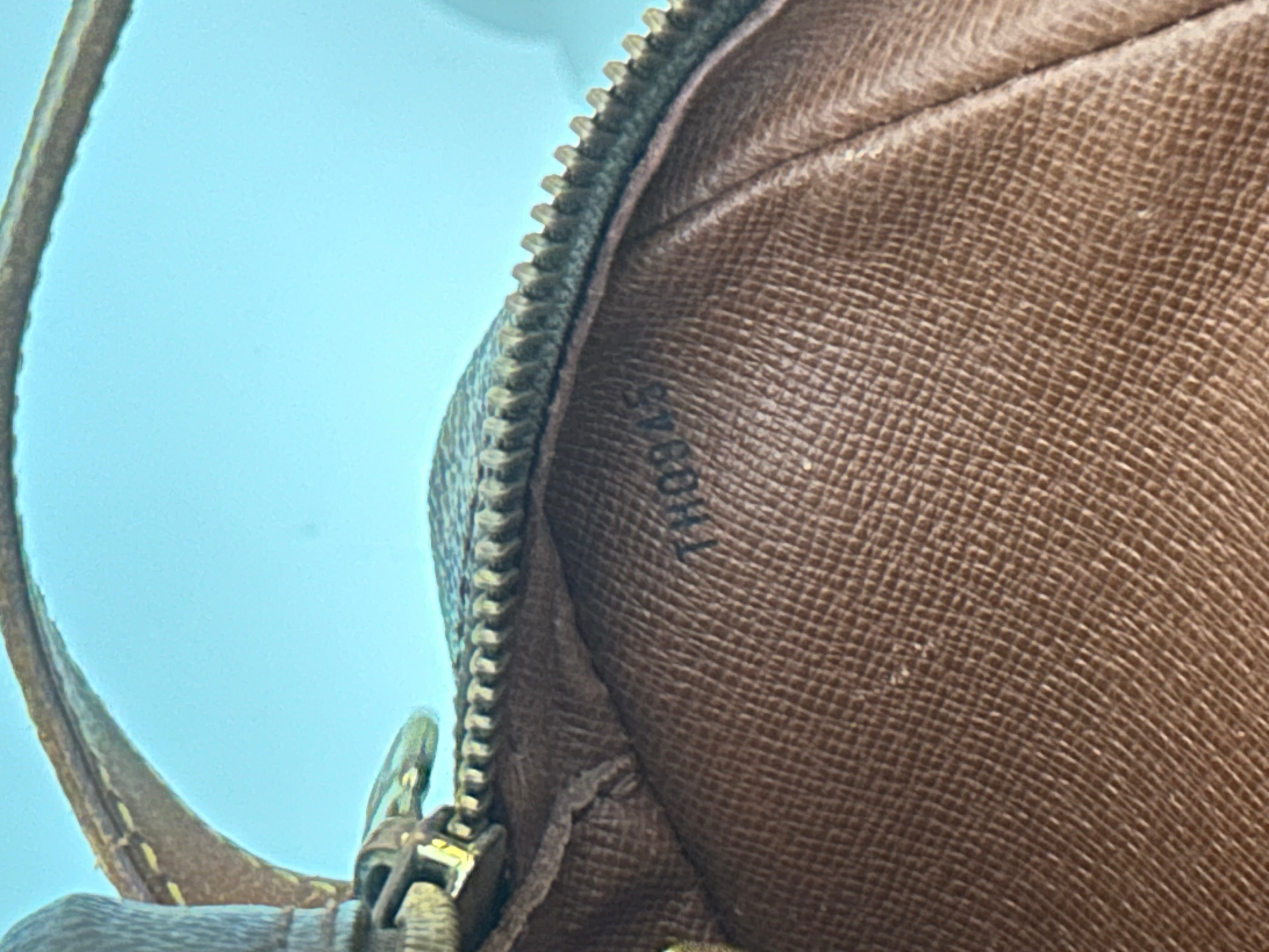 Louis Vuitton Jeune Fille