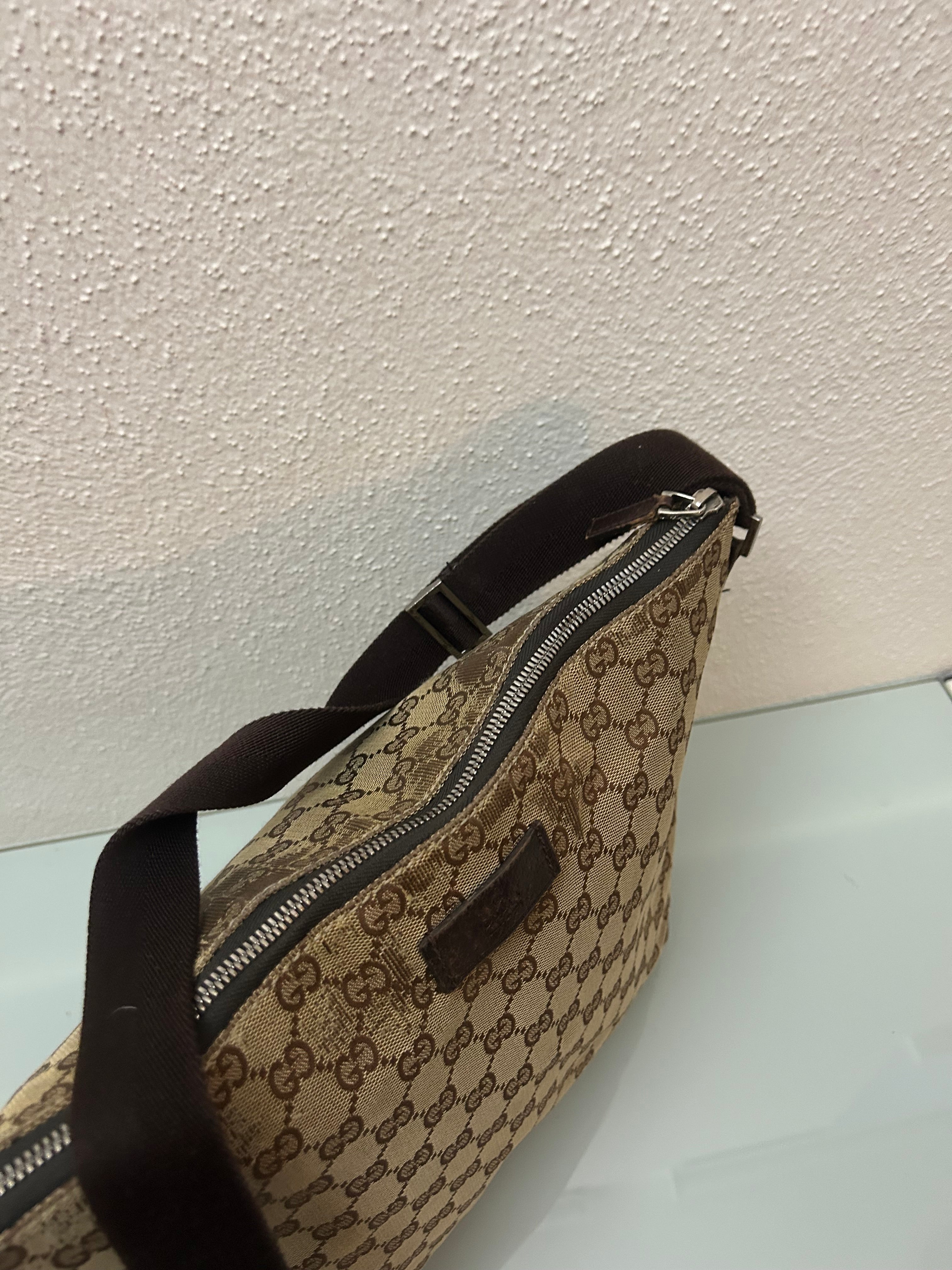 Gucci Messenger