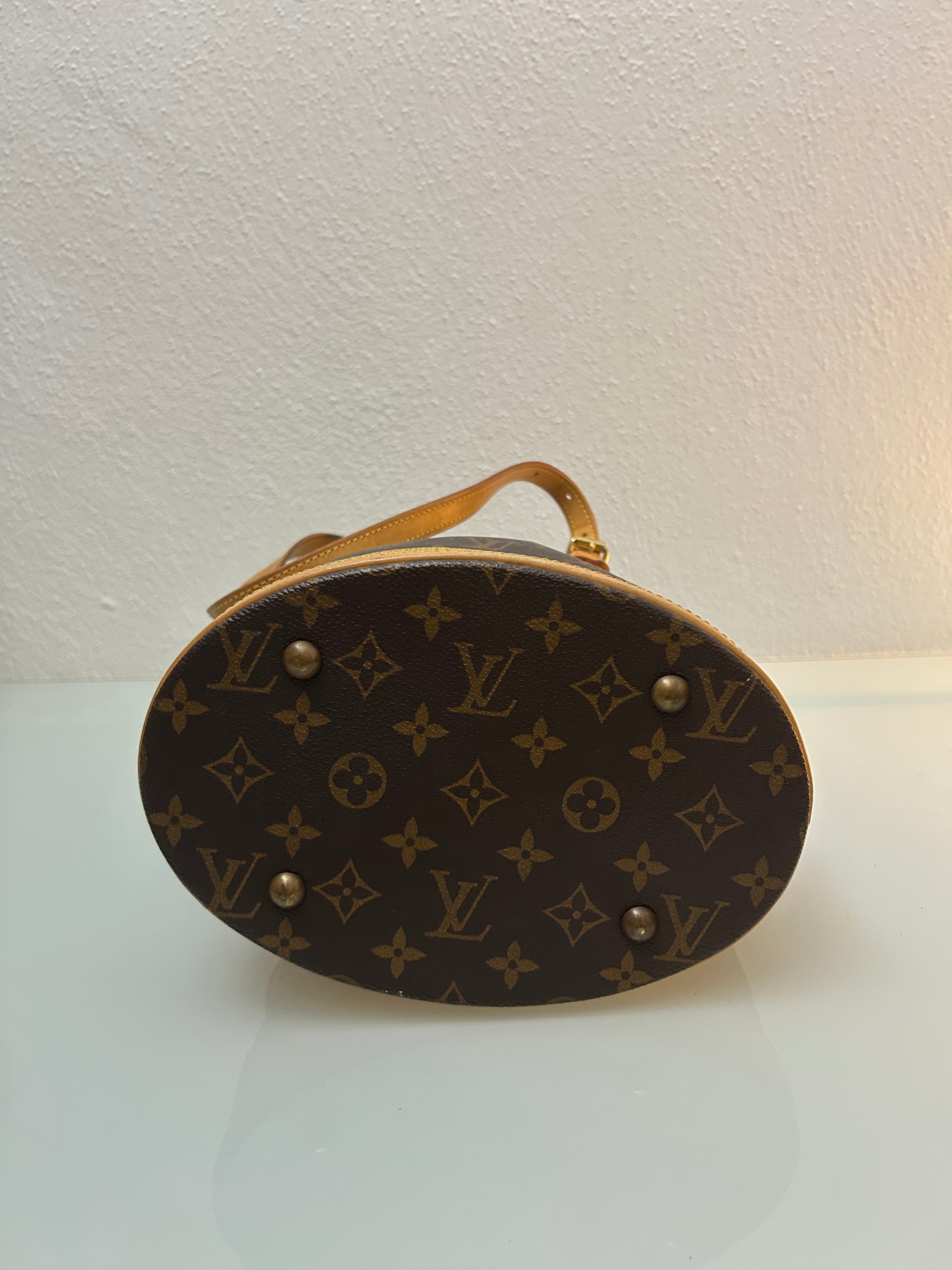 Louis Vuitton Marais