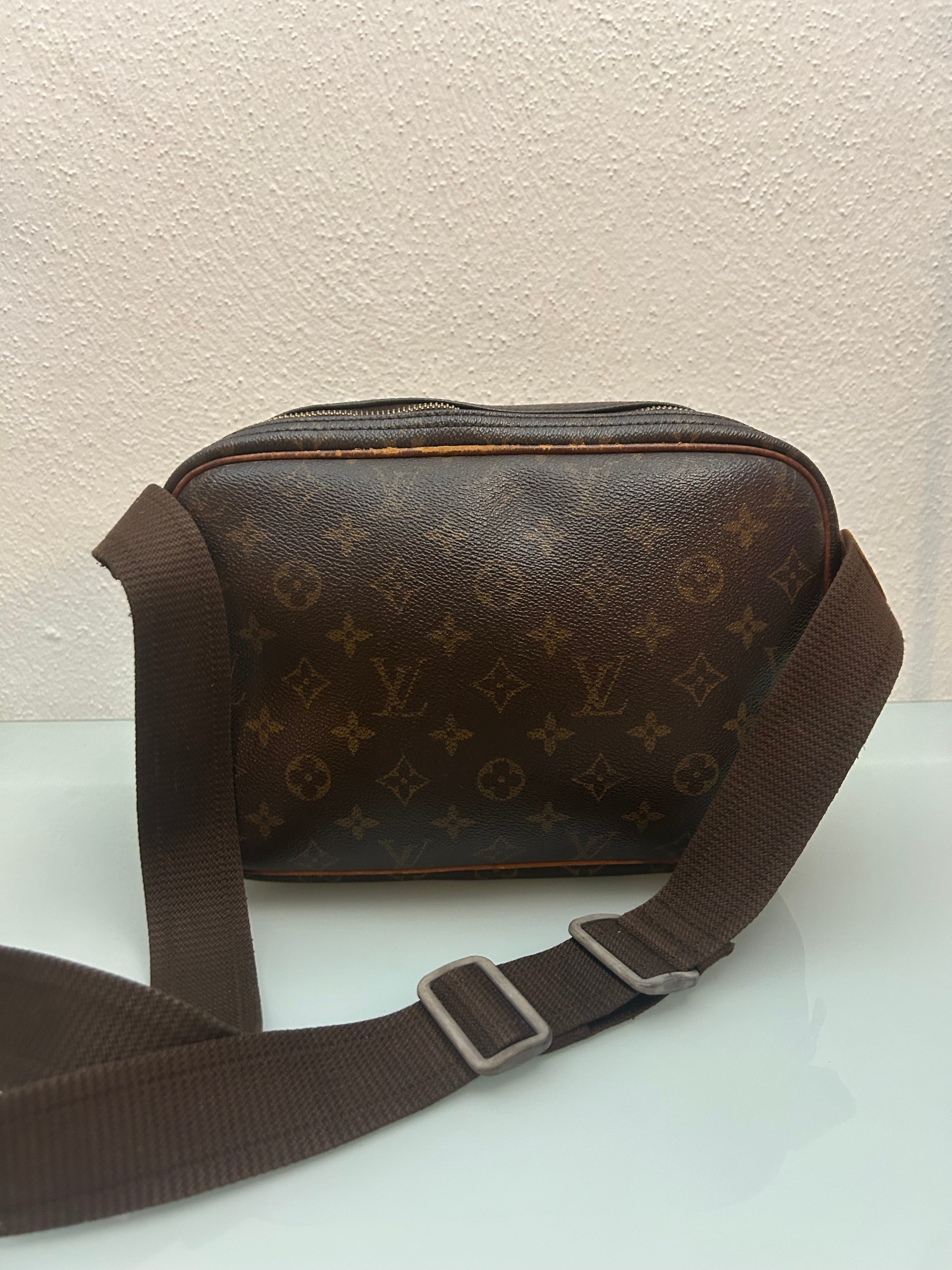 Louis Vuitton Reporter