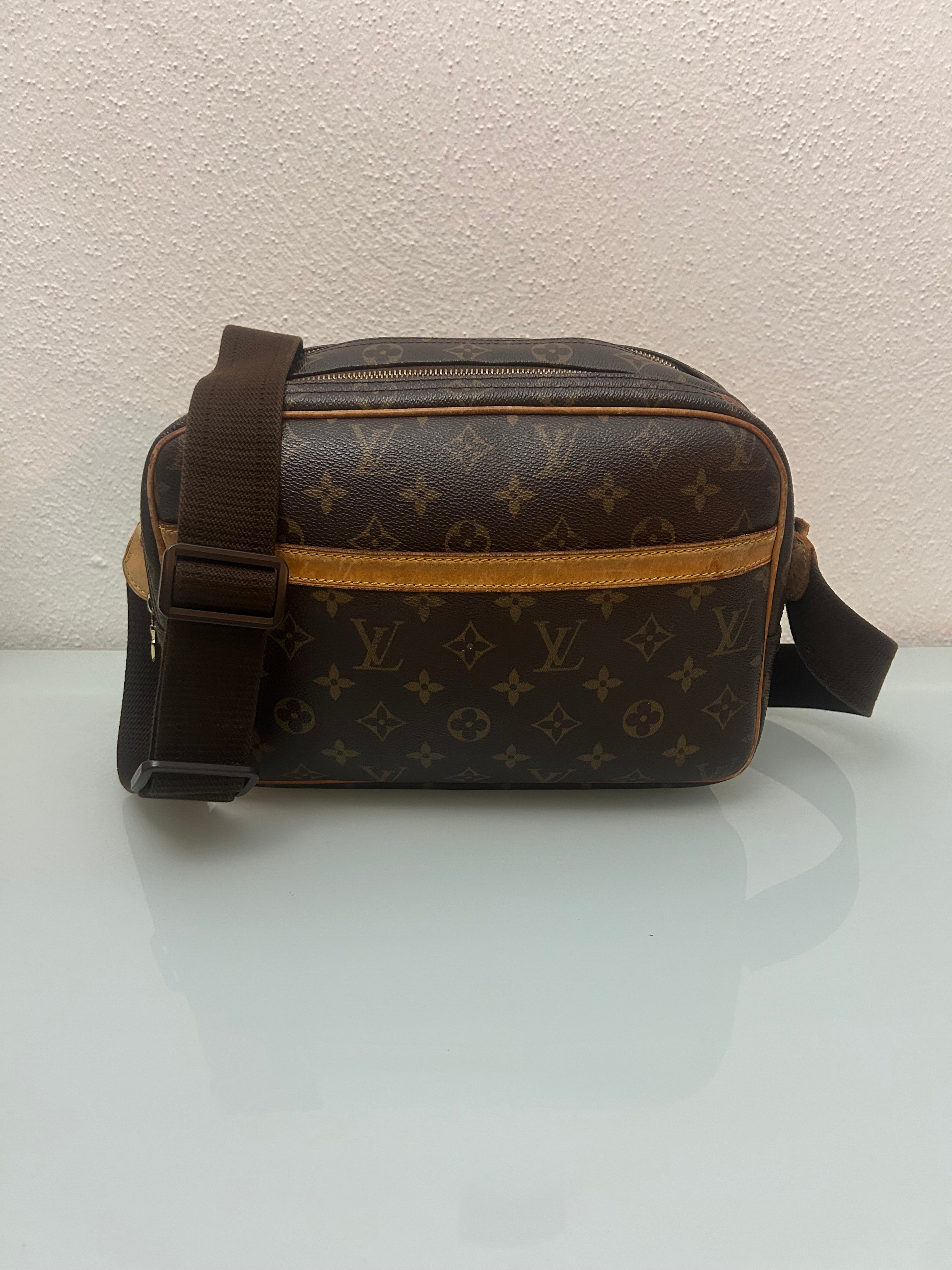 Louis Vuitton Reporter MM