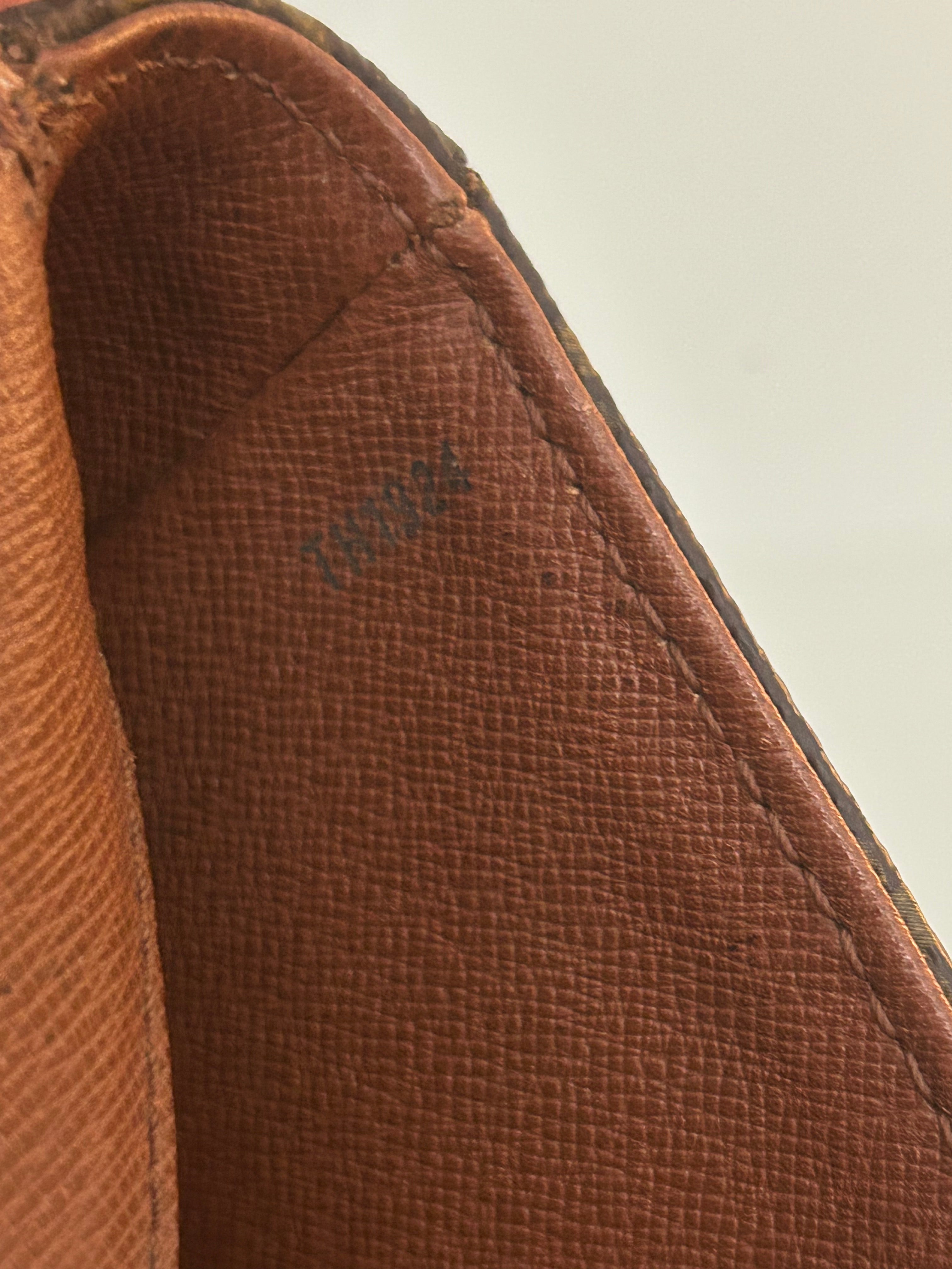 Louis Vuitton Chantilly