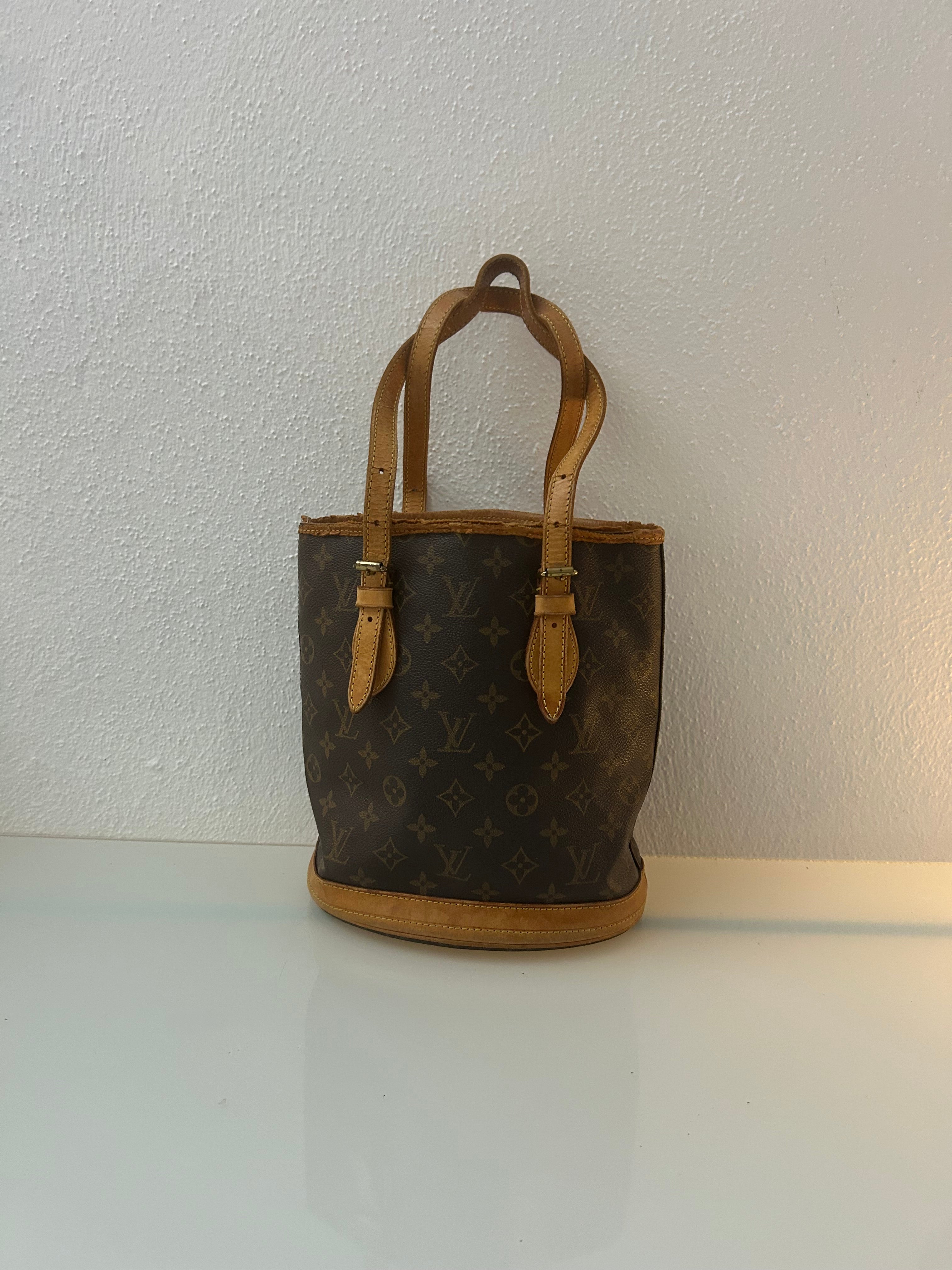 Louis Vuitton Marais