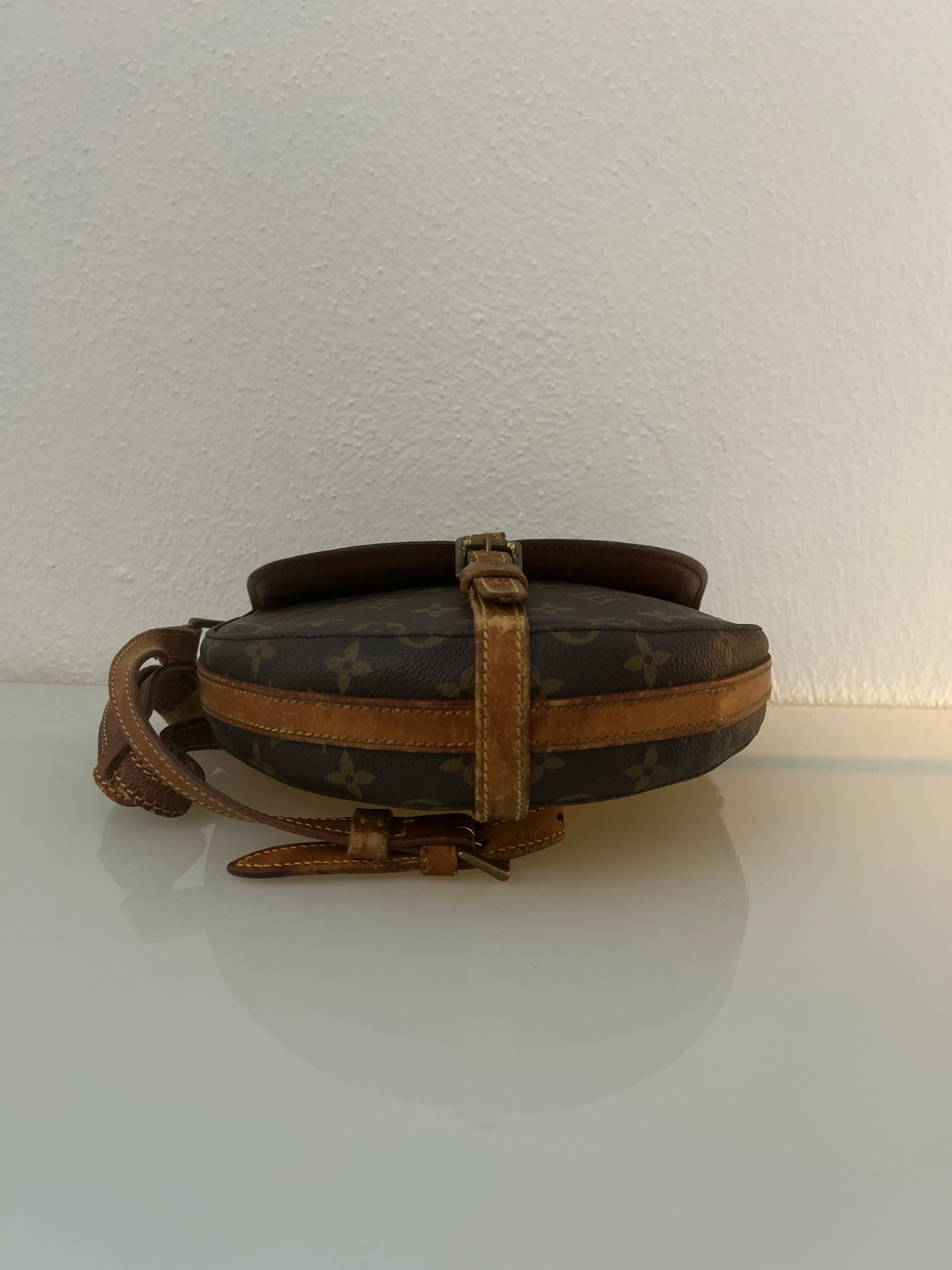 Louis Vuitton Chantilly