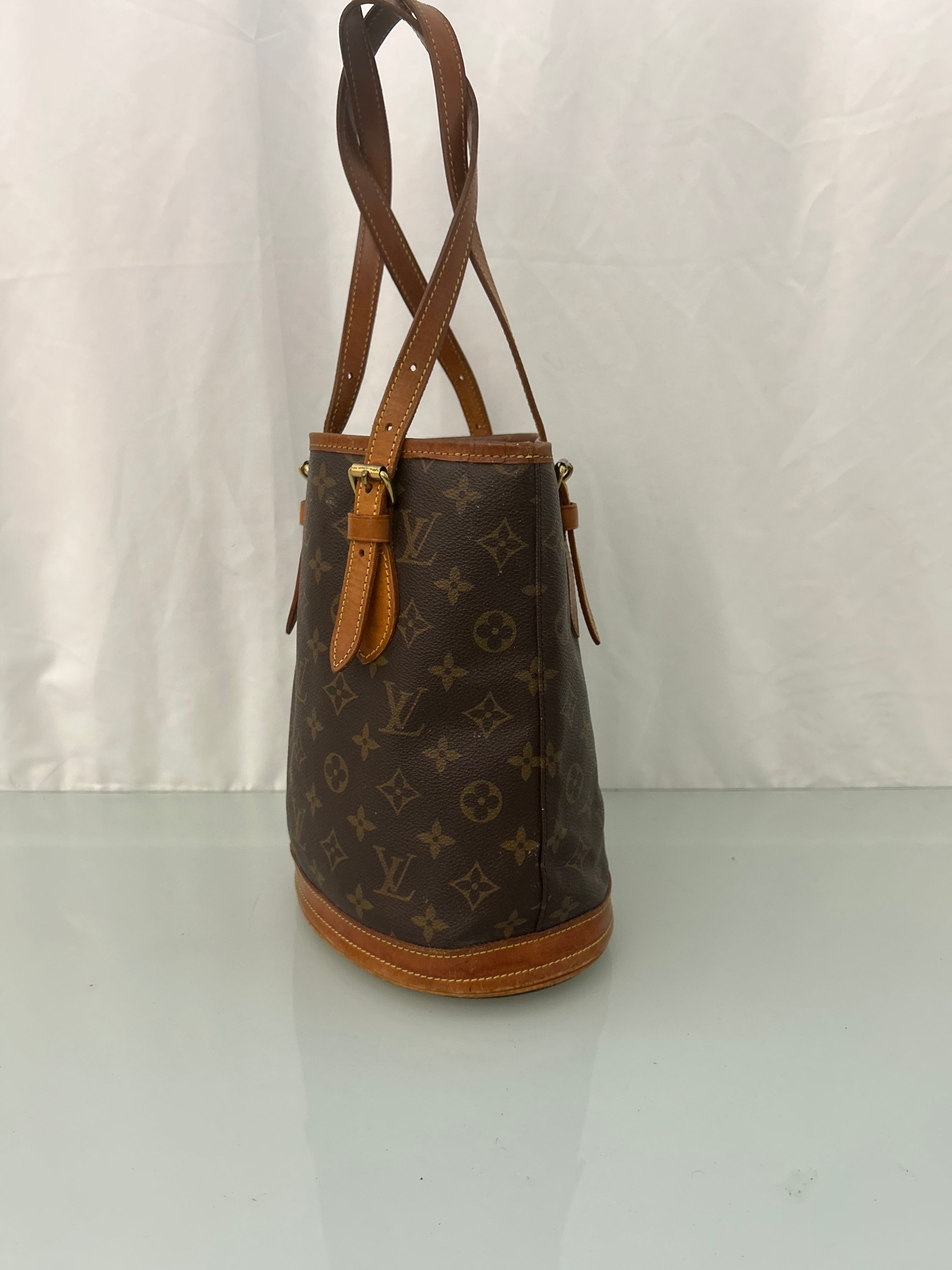 Louis Vuitton Marais Bucket Bag