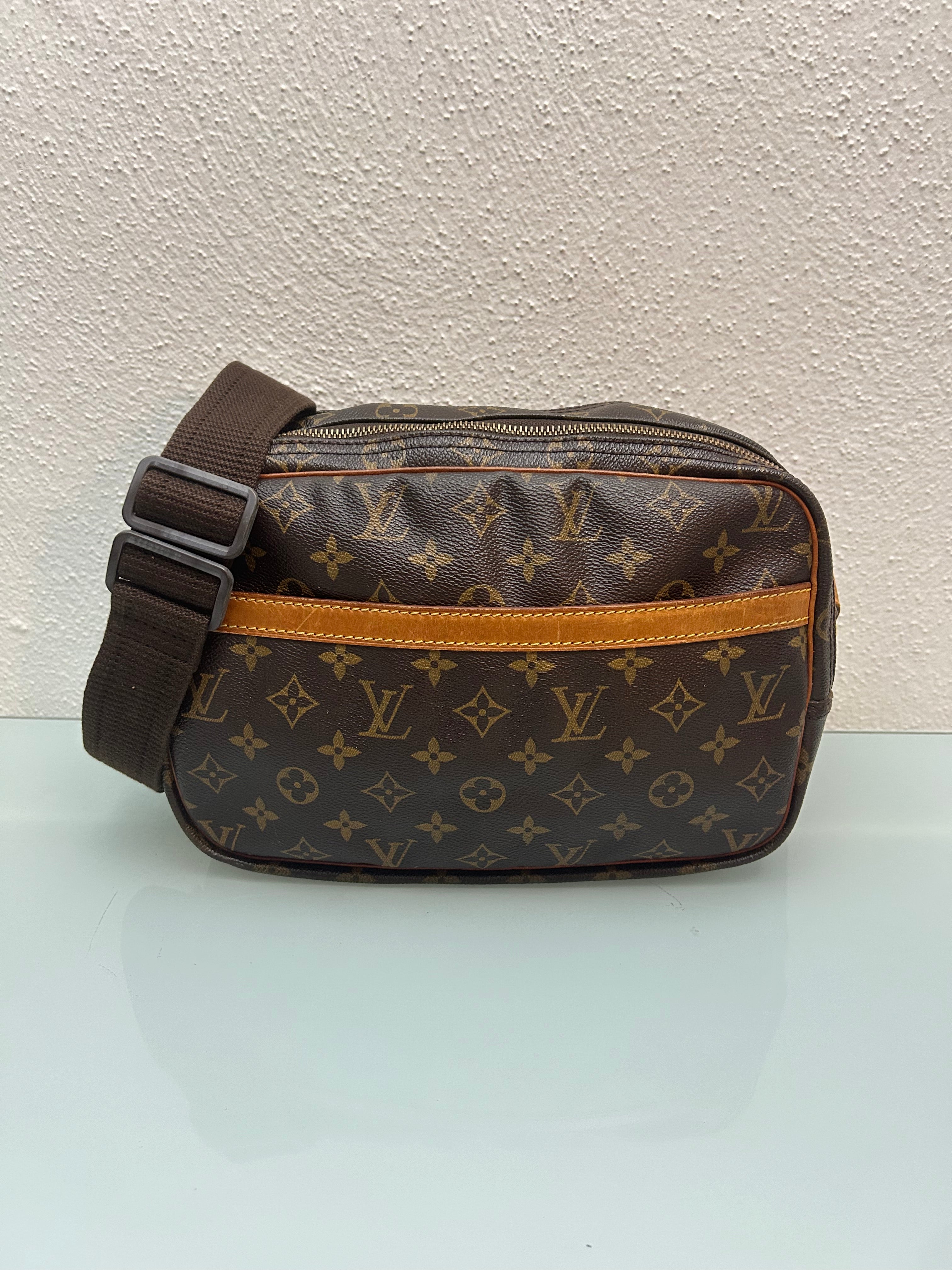 Louis Vuitton Reporter