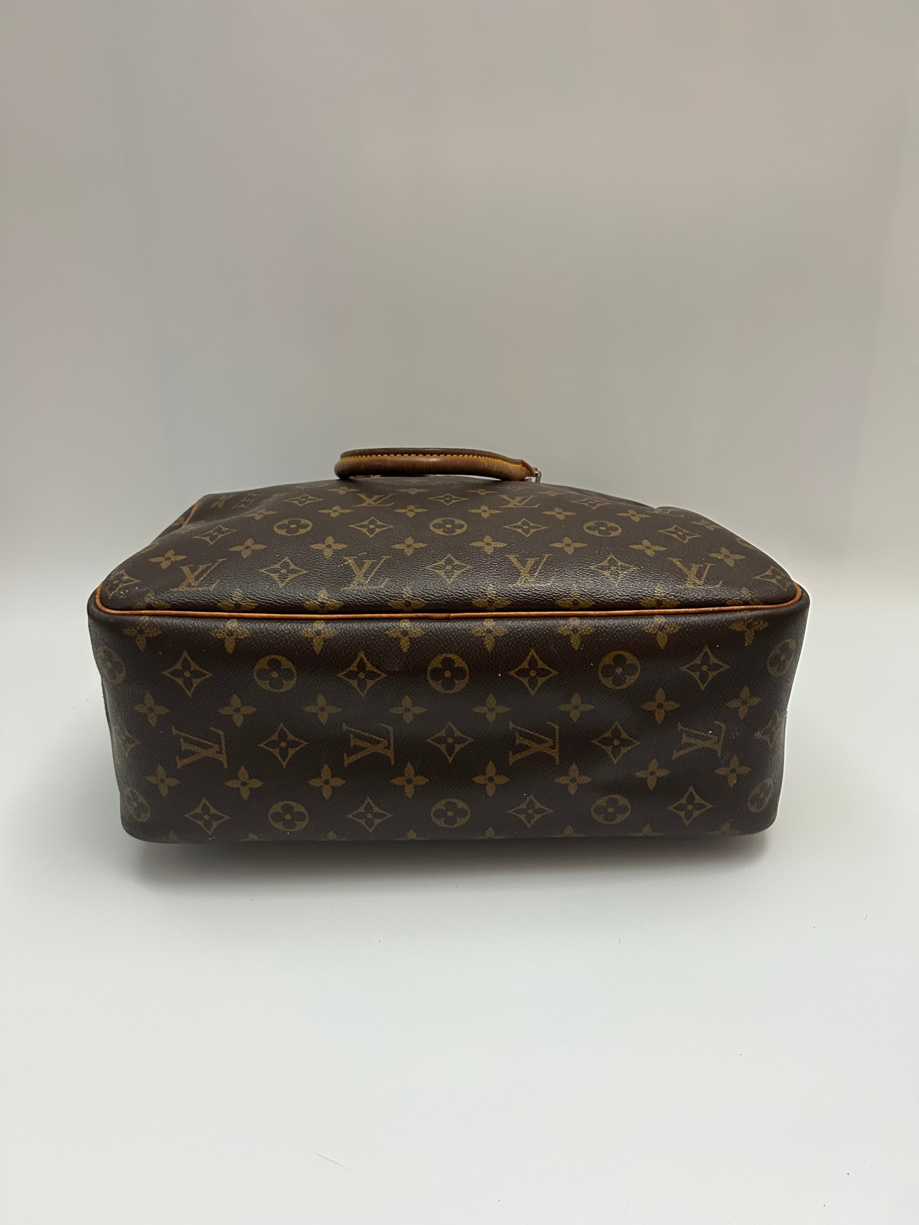 Louis Vuitton Deaudville