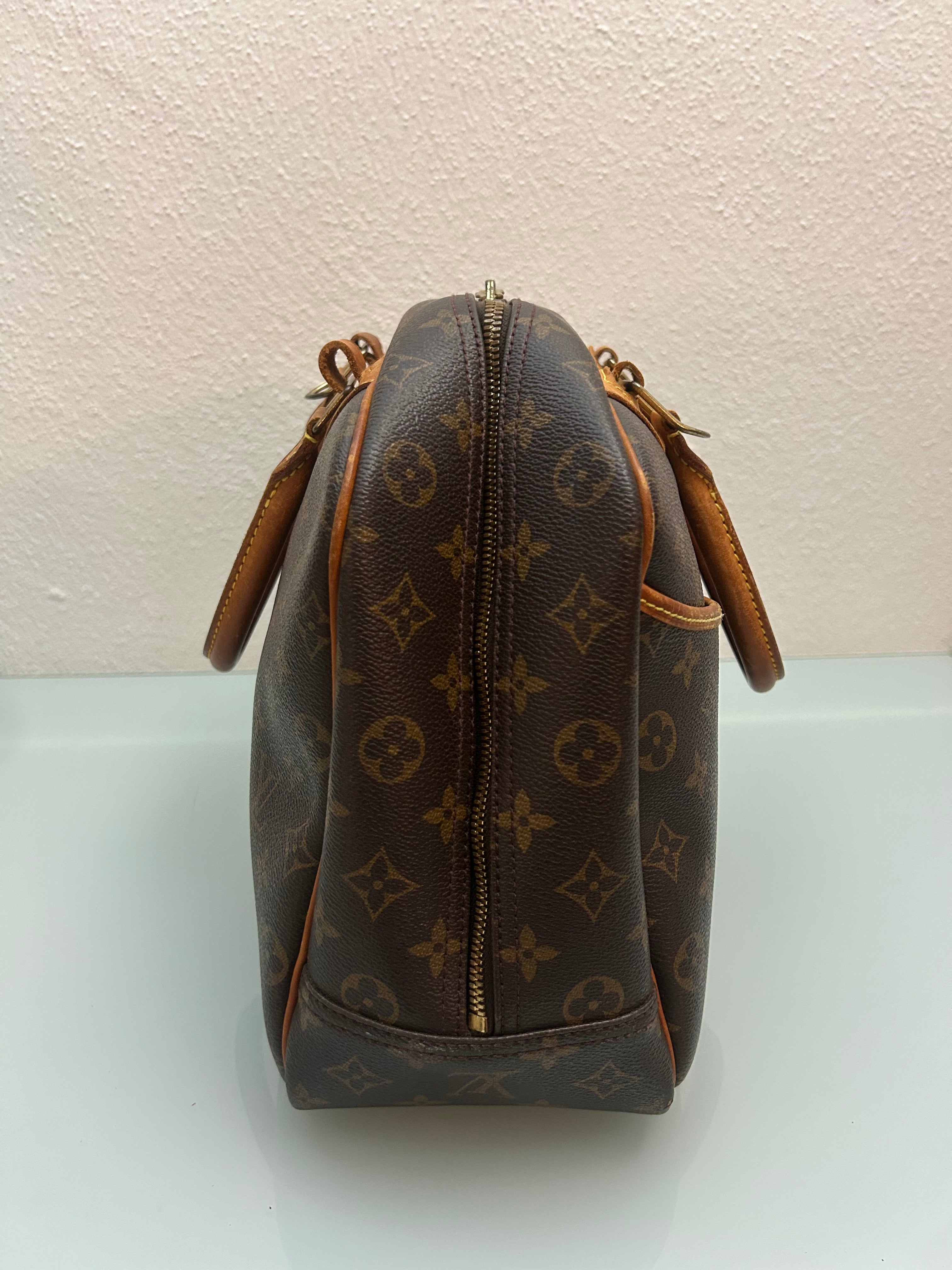 Louis Vuitton Deaudville