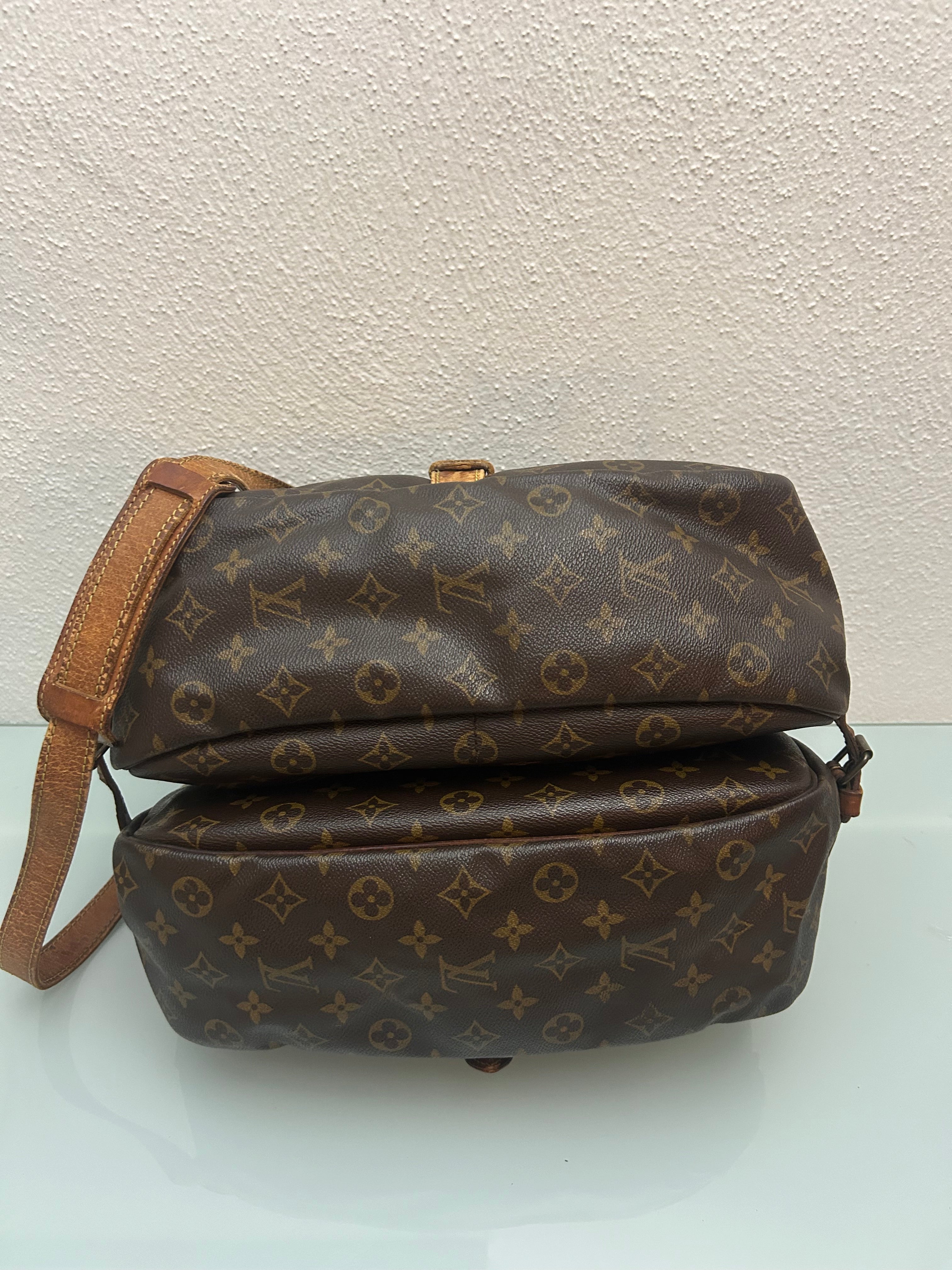 Louis Vuitton Saumur