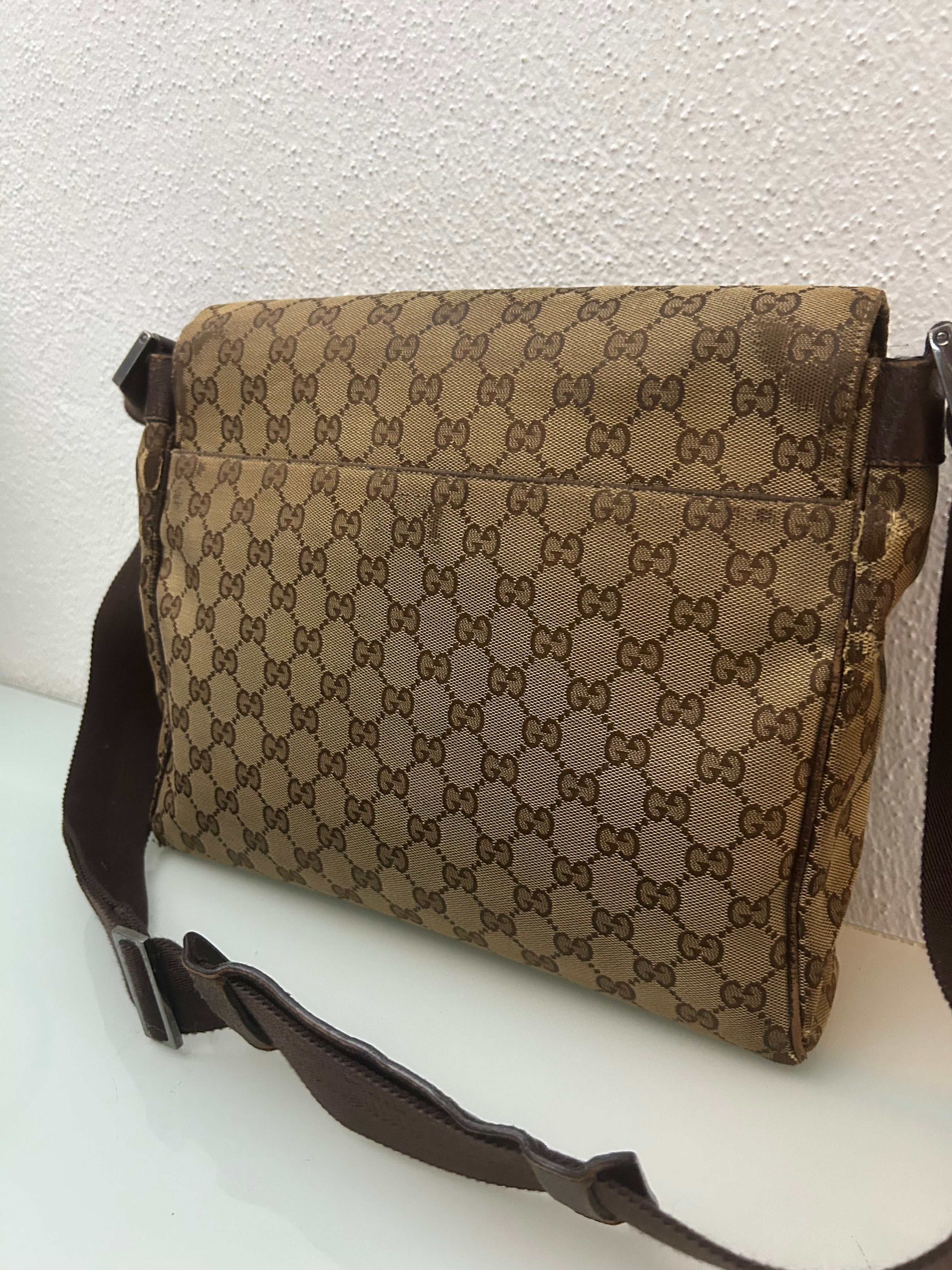 Gucci Messenger