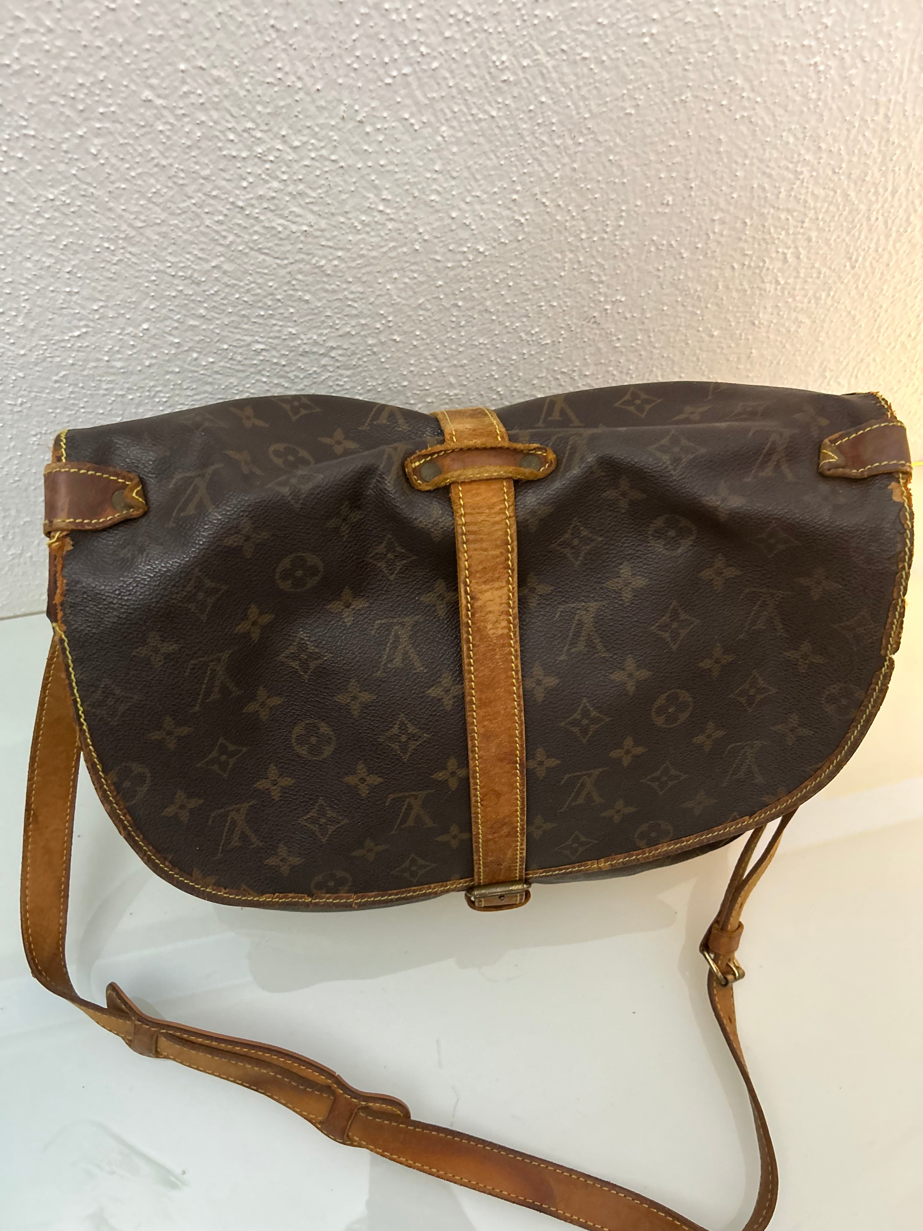 Louis Vuitton Saumur