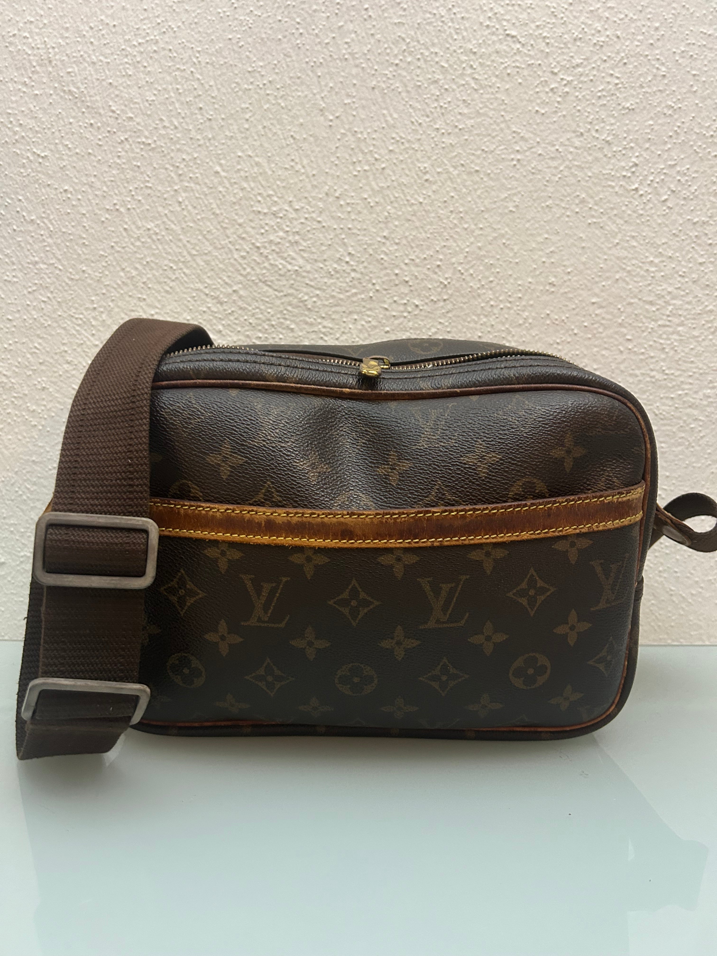 Louis Vuitton Reporter