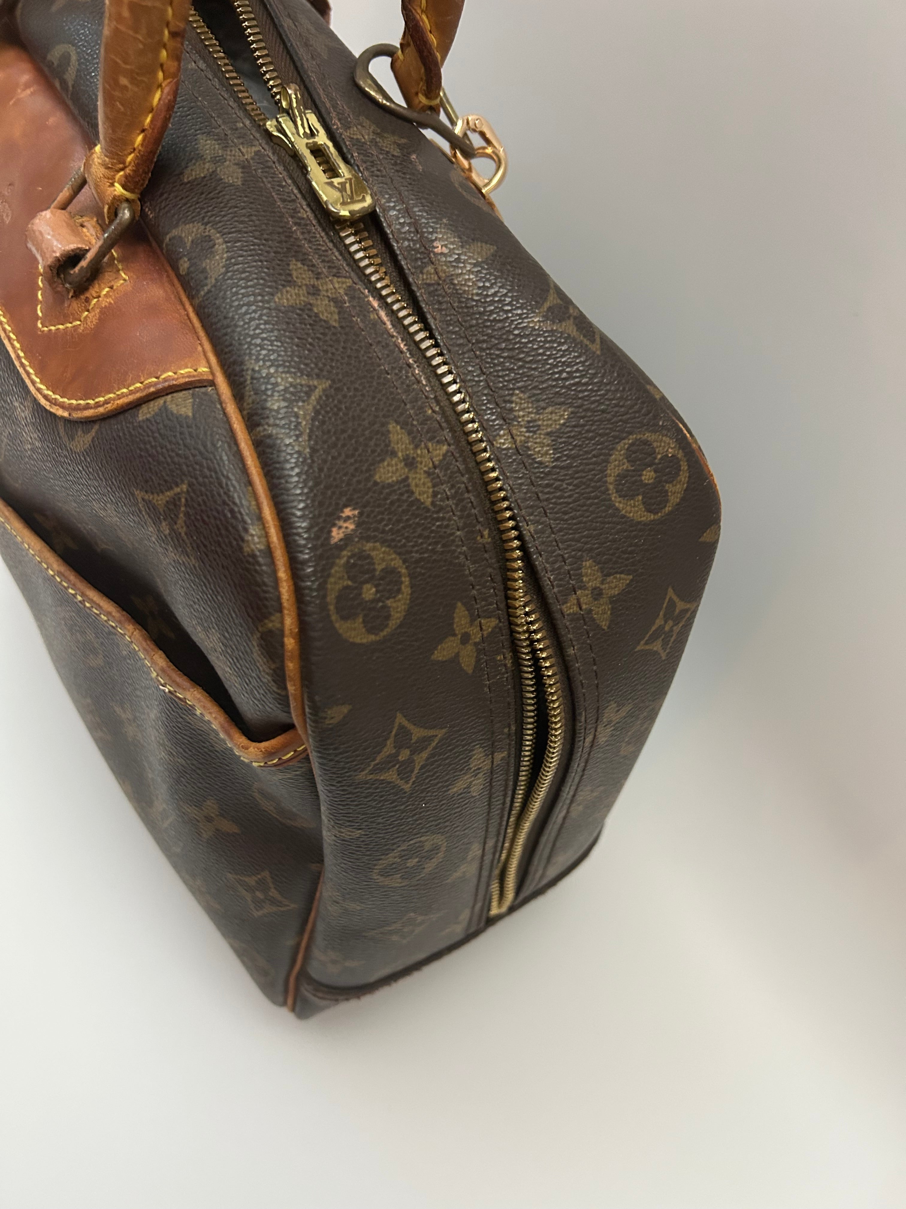Louis Vuitton Deaudville
