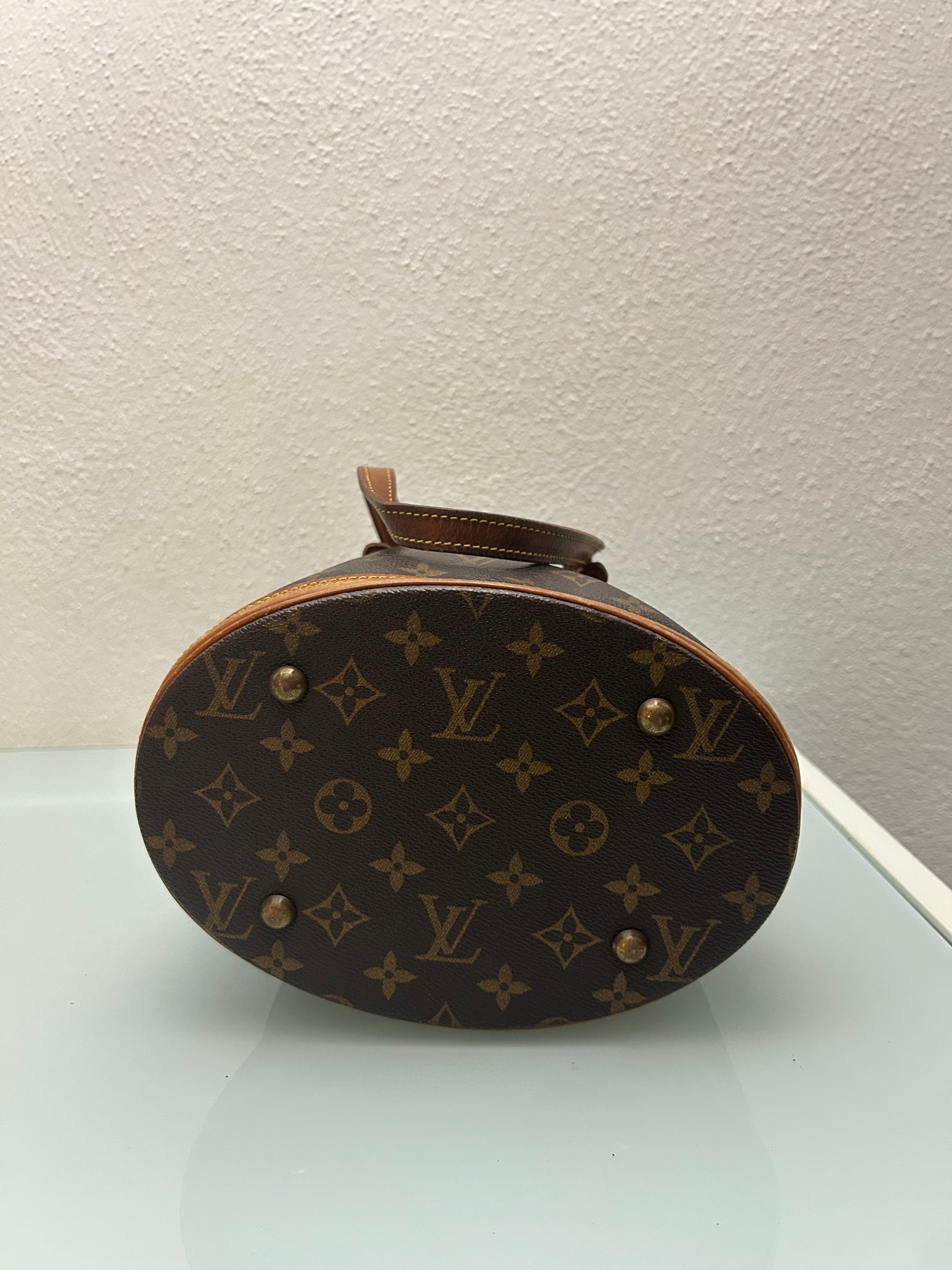 Louis Vuitton Marais Bucket