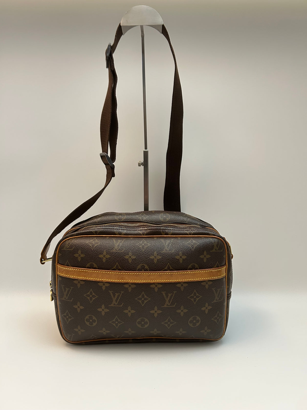 Louis Vuitton Reporter