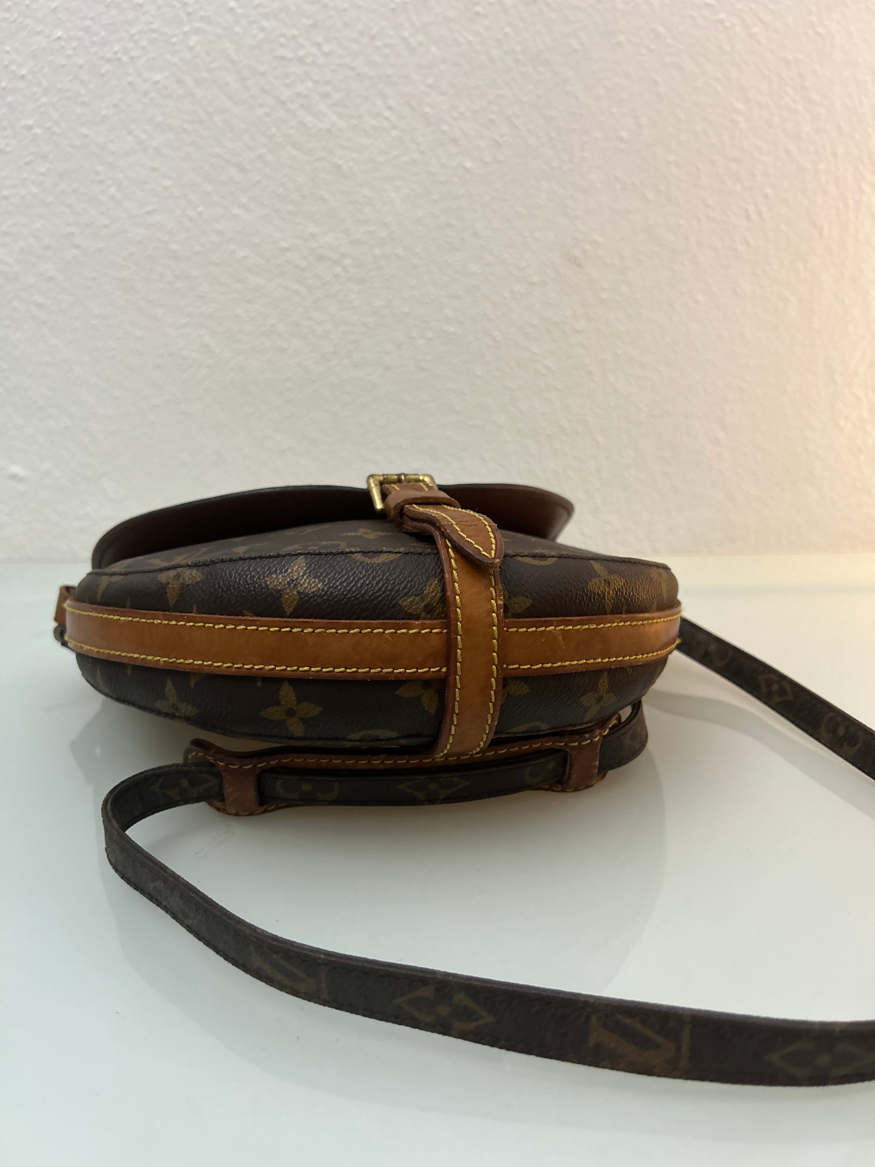 Louis Vuitton Chantilly