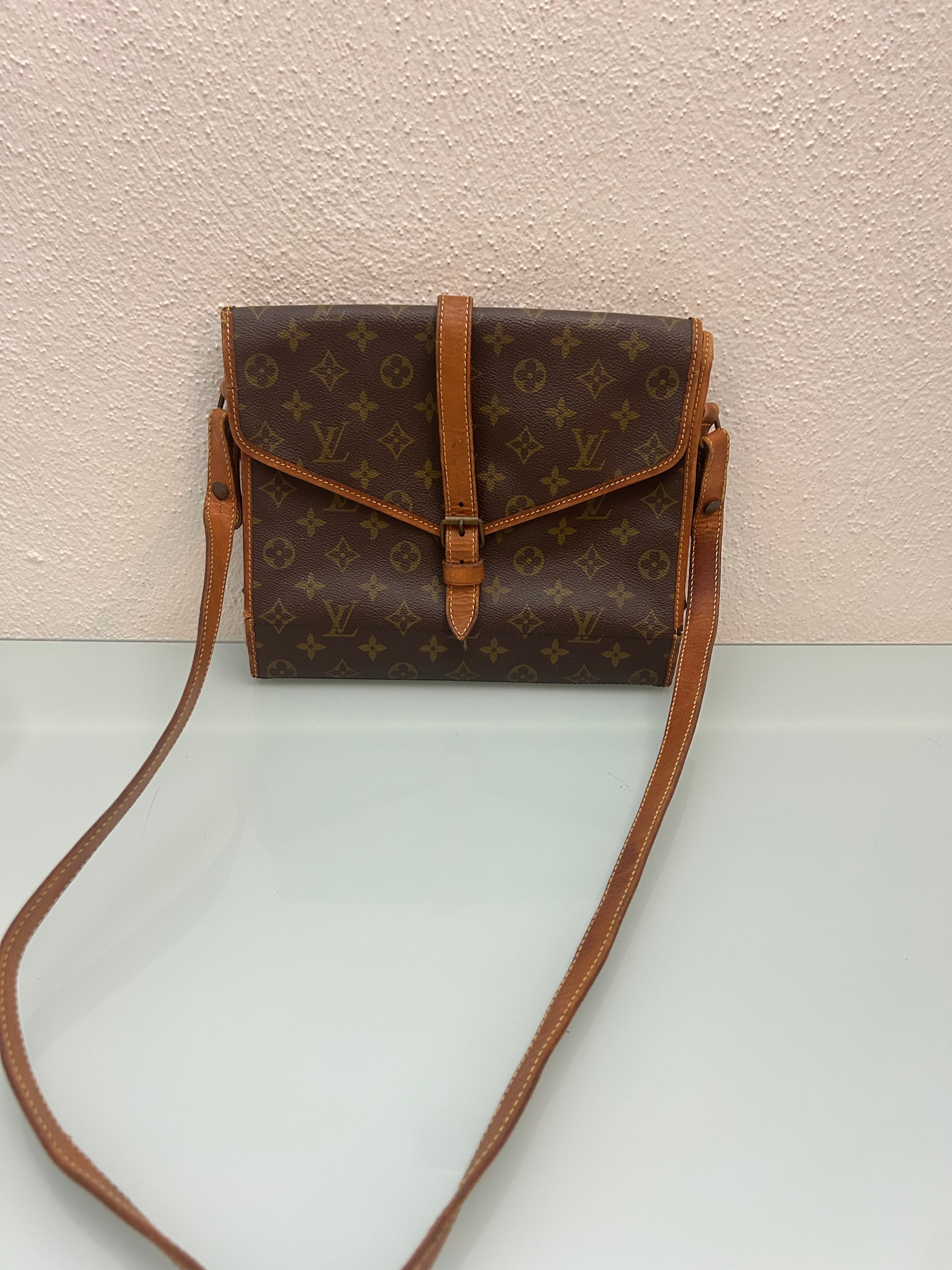 Louis Vuitton Crossbody
