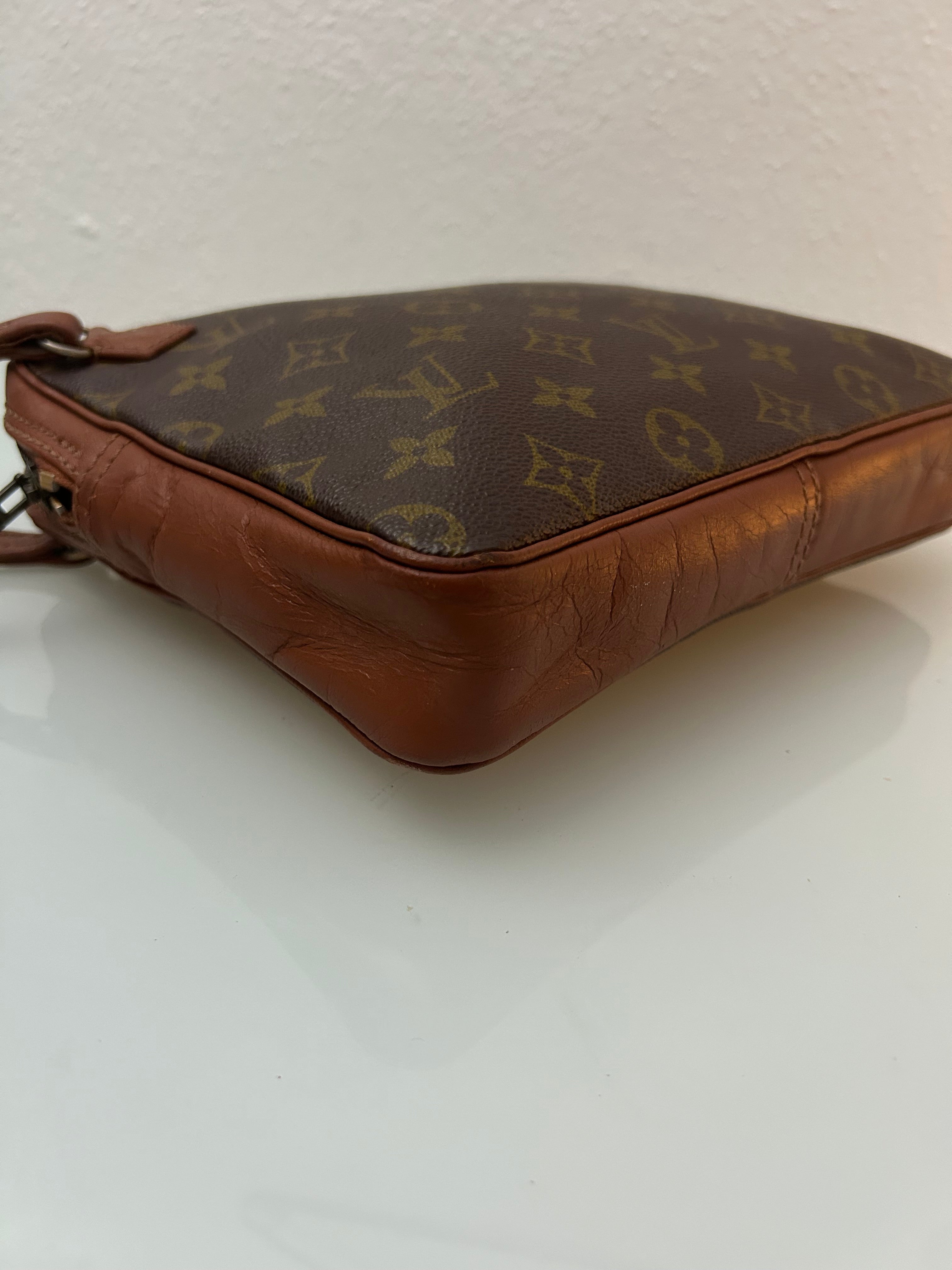 Louis Vuitton Clutch