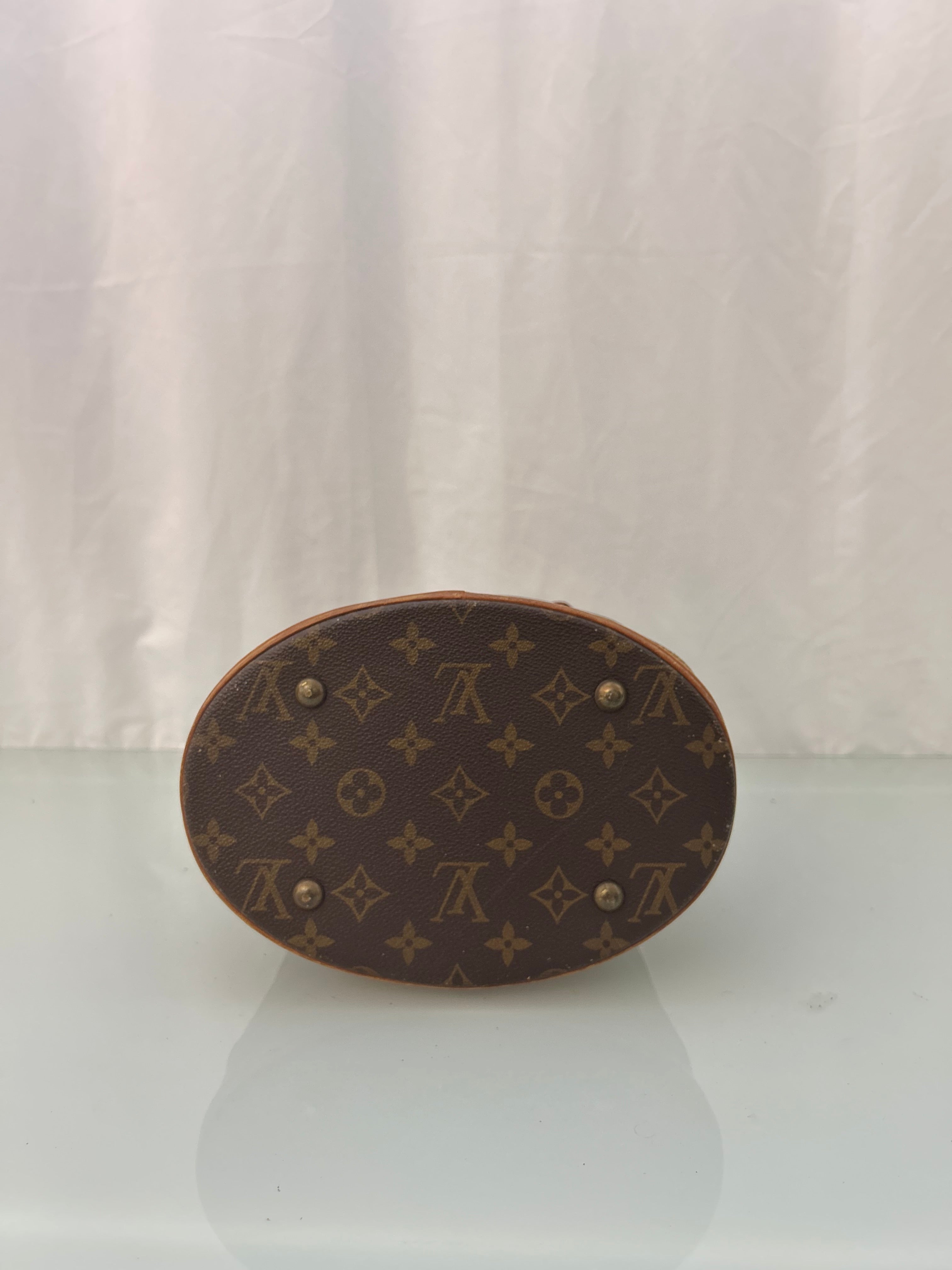 Louis Vuitton Marais Bucket Bag