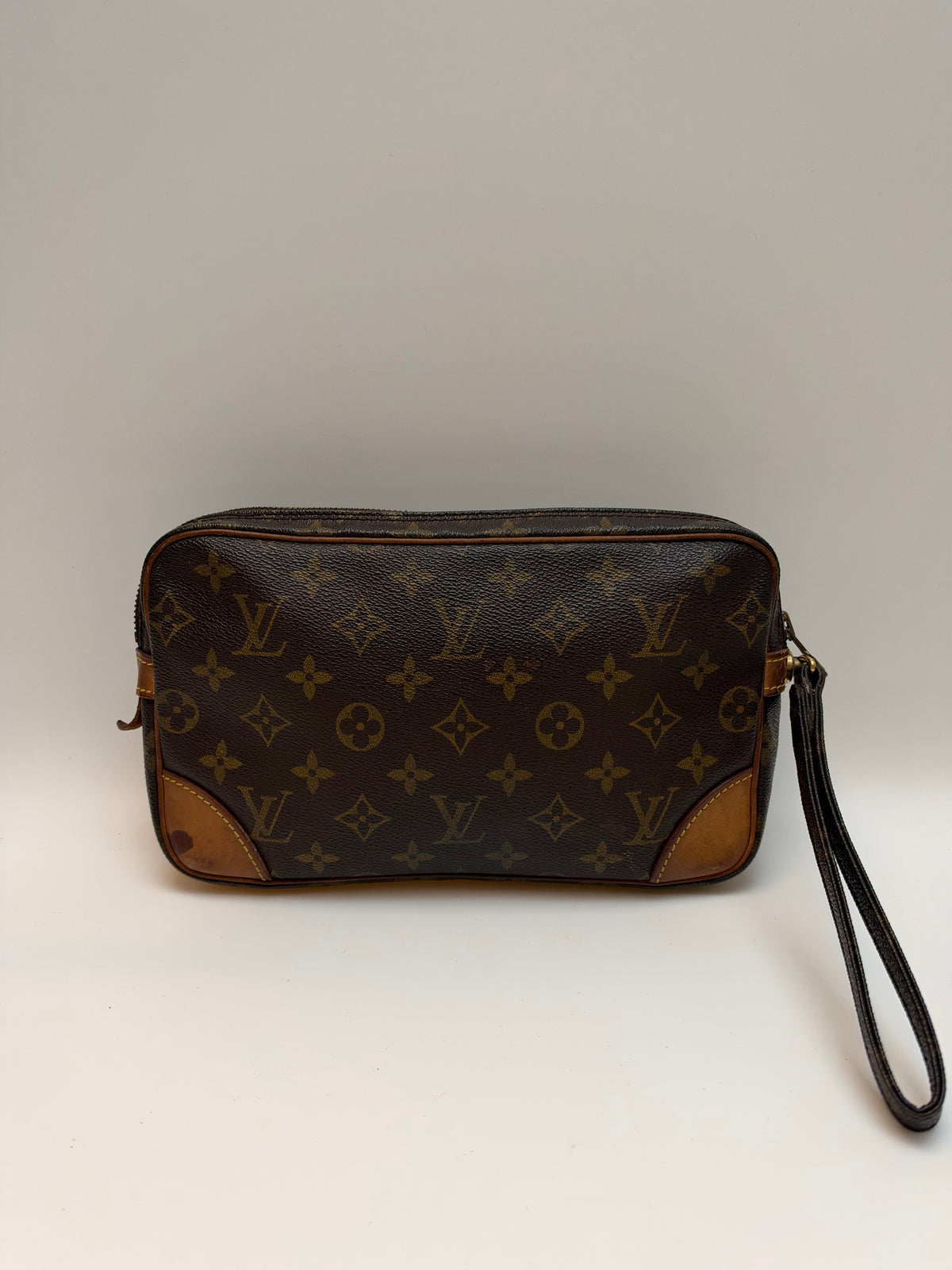 Louis Vuitton Clutch