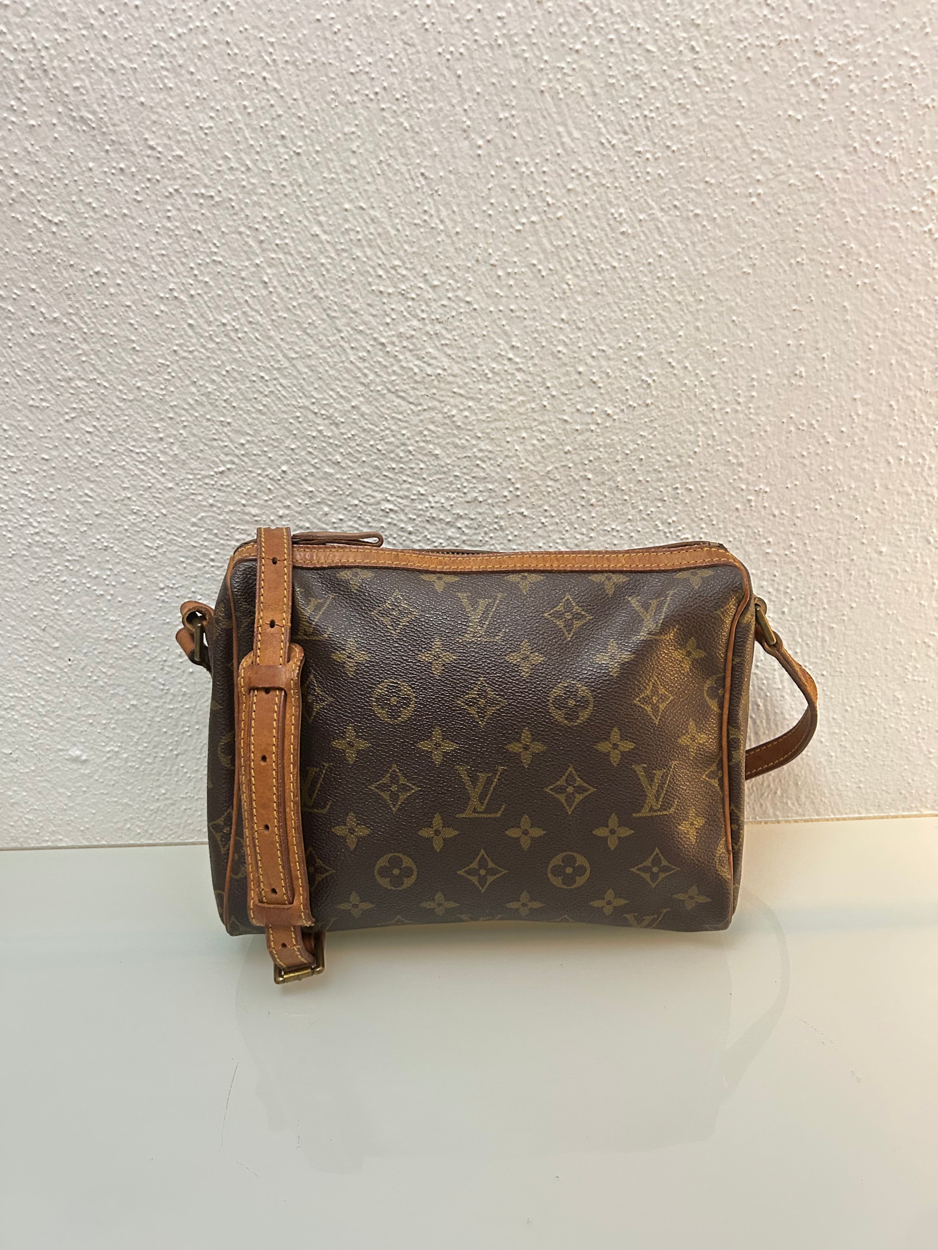 Louis Vuitton Trotteur Crossbody