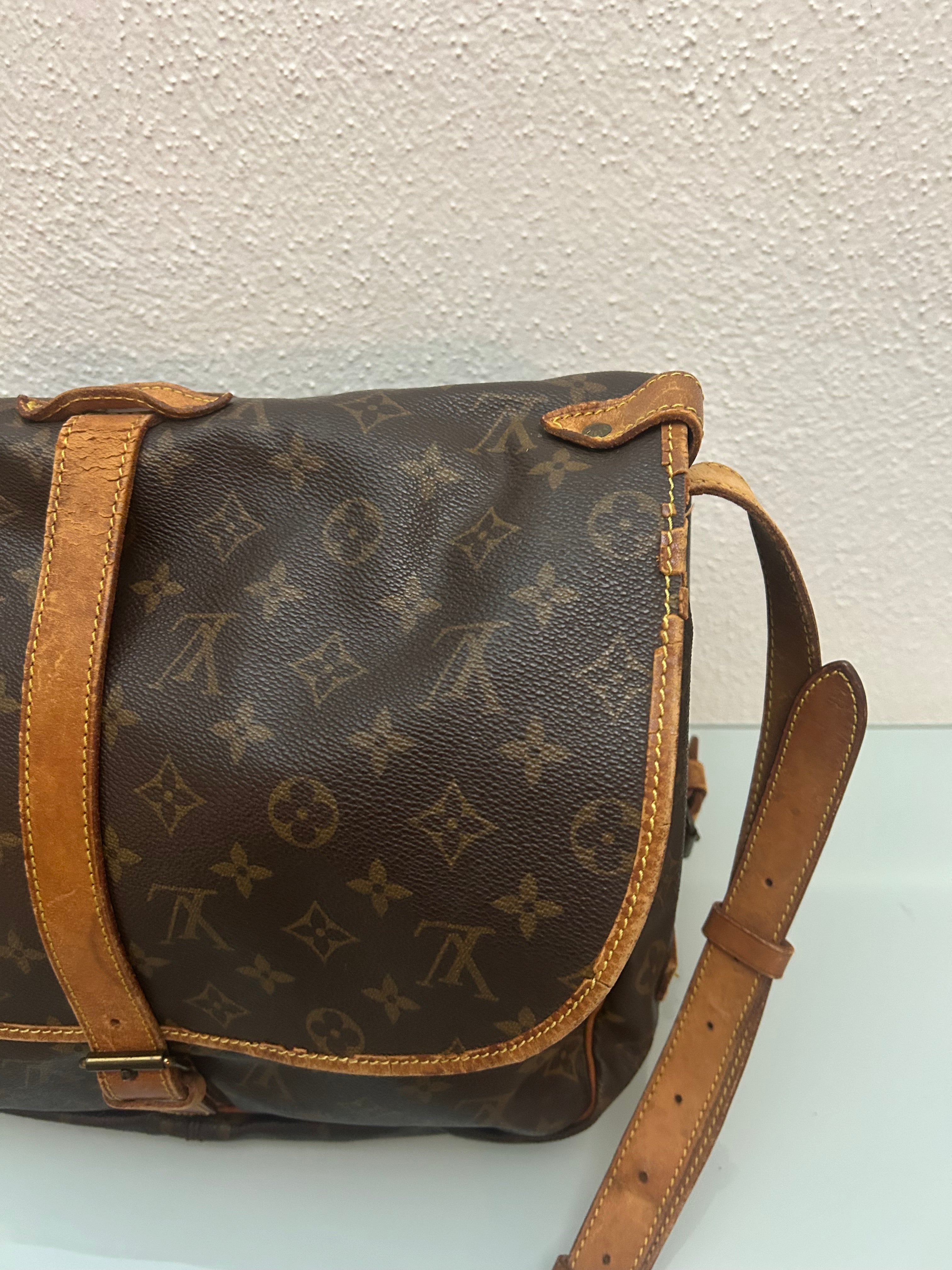Louis Vuitton Saumur