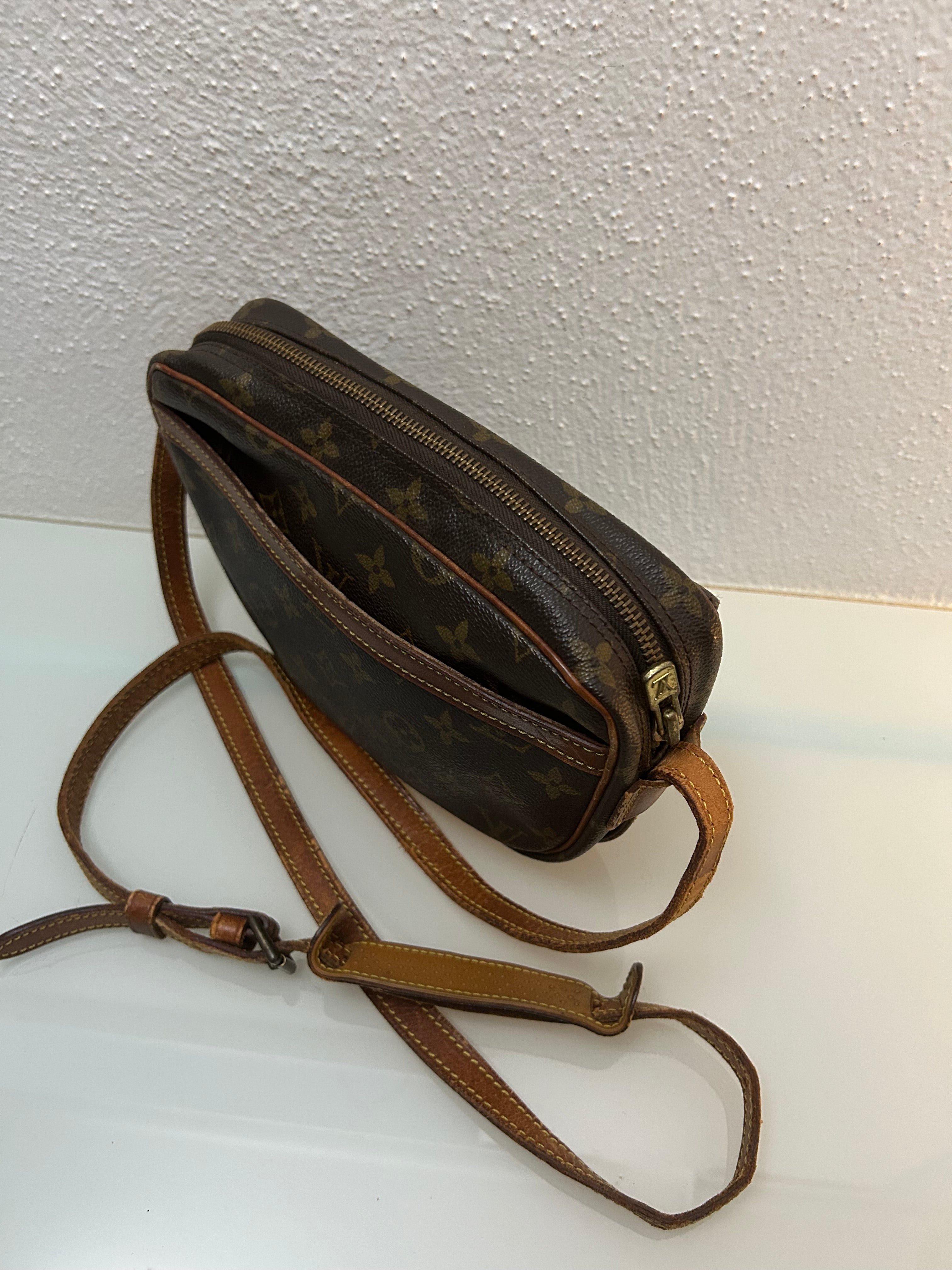 Louis Vuitton JeuneFille